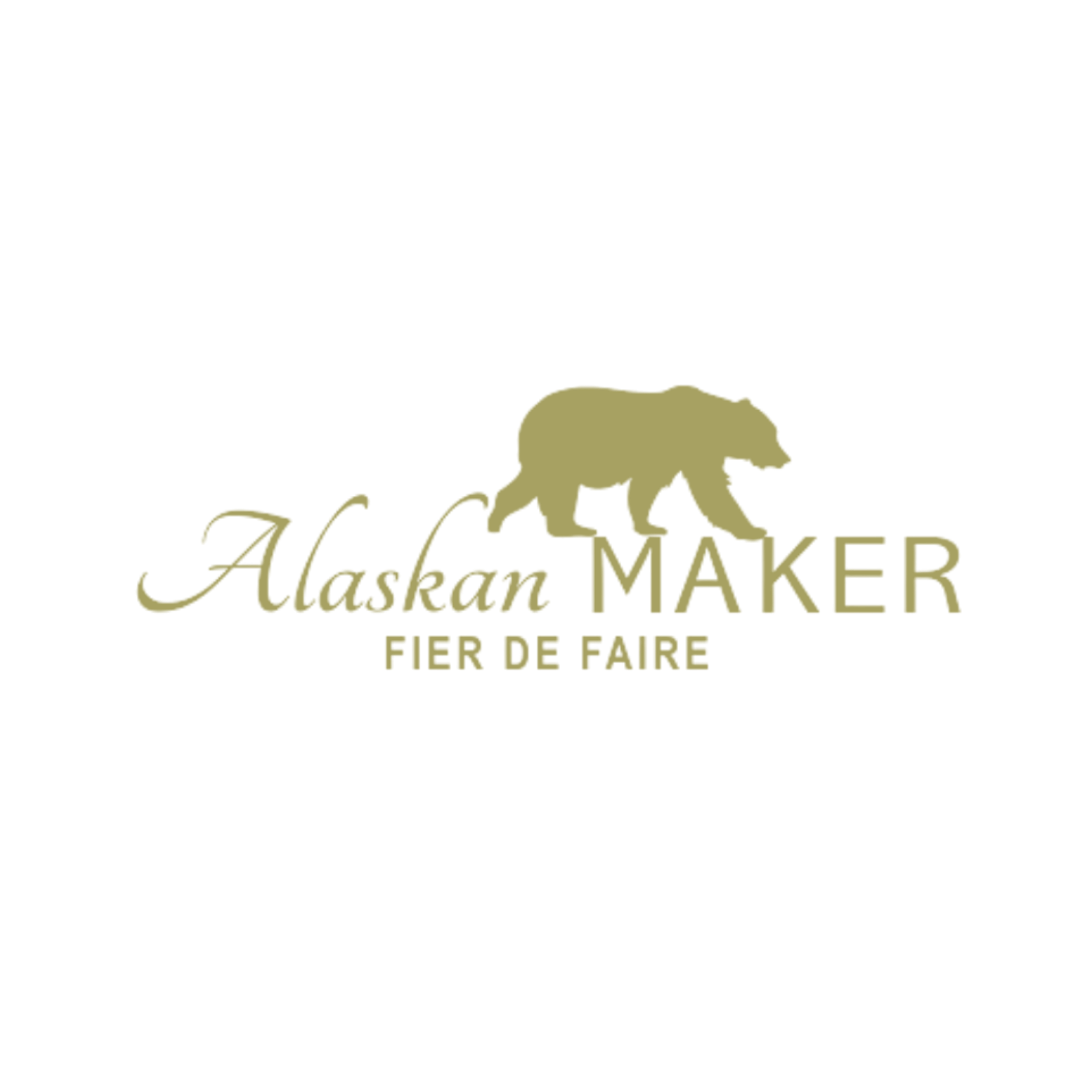 Logo de ALASKAN MAKER avec un ours stylisé et le texte 'ALASKAN MAKER' en dessous en doré sur fond blanc.