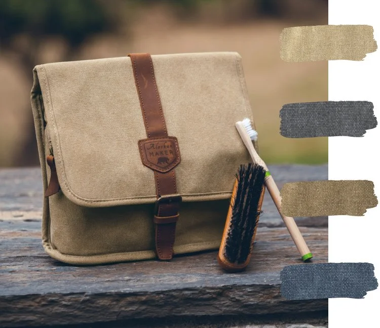 TROUSSE DE TOILETTE A SUSPENDRE  TRAPPEUR