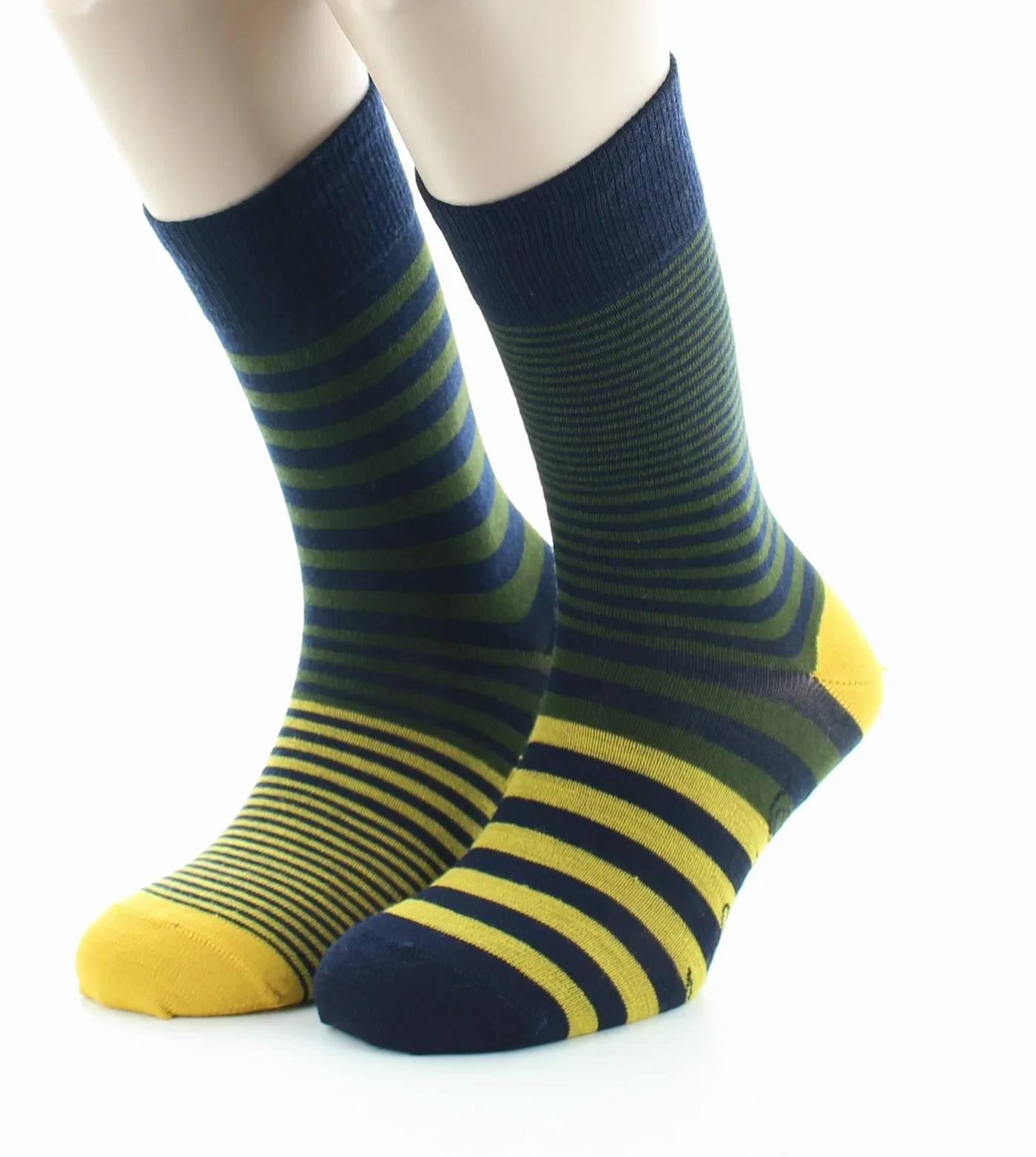 fm-chaussettes-homme-laine-peignee-rayures-asymetriques-bleu-marine-kaki-et-jaune-marine-kaki-marine-kaki-3_f27a2a7c-816c-4bc8-9b2b-82f25574f065.jpg.webp