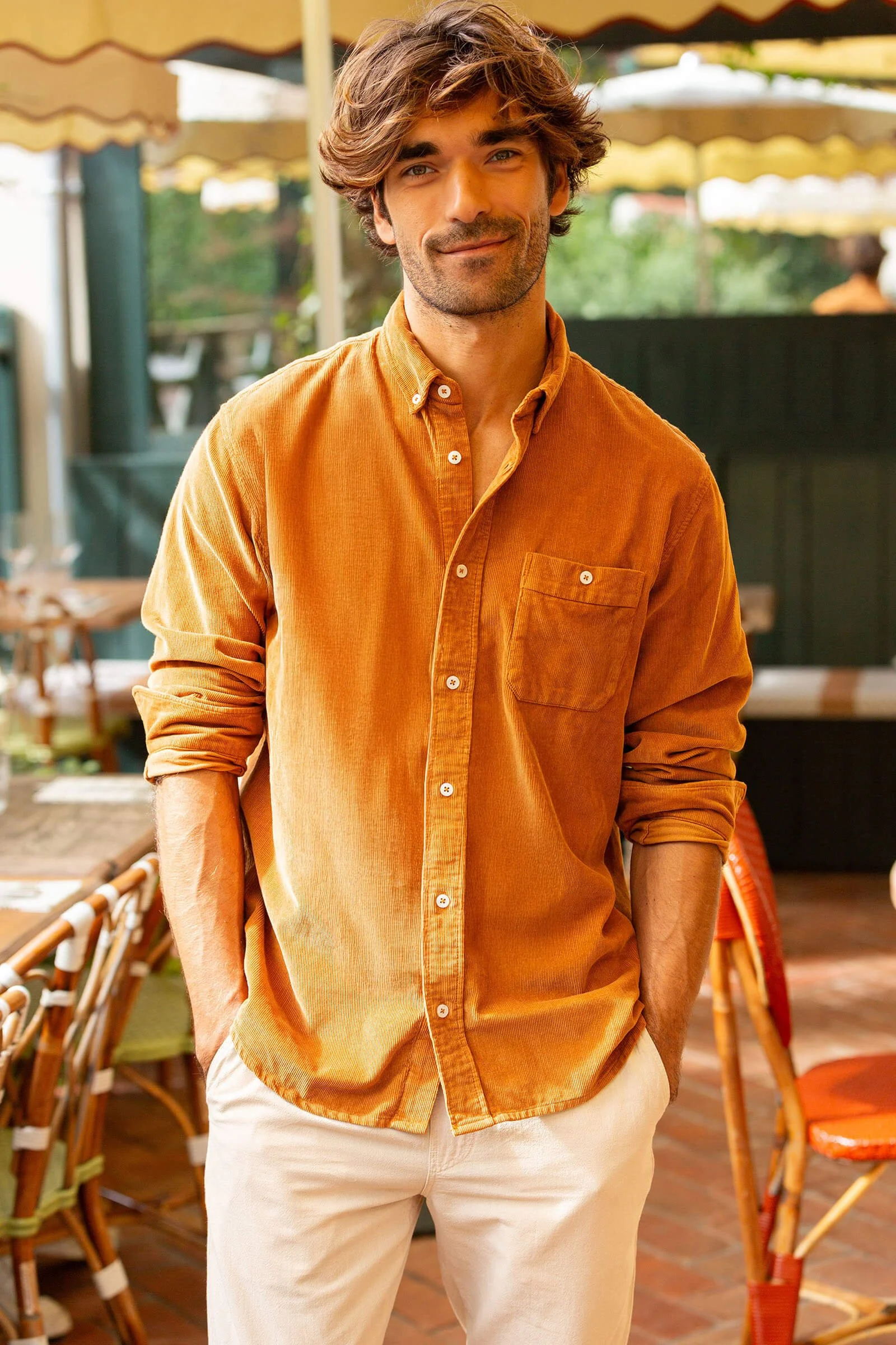 chemise-camel-en-velours-col-classique.jpg