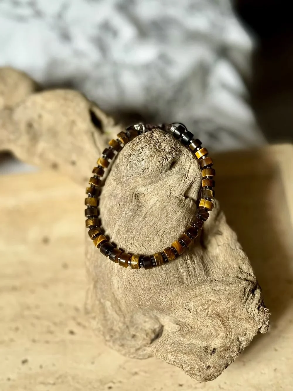 JAMES OEIL DE TIGRE.jpeg