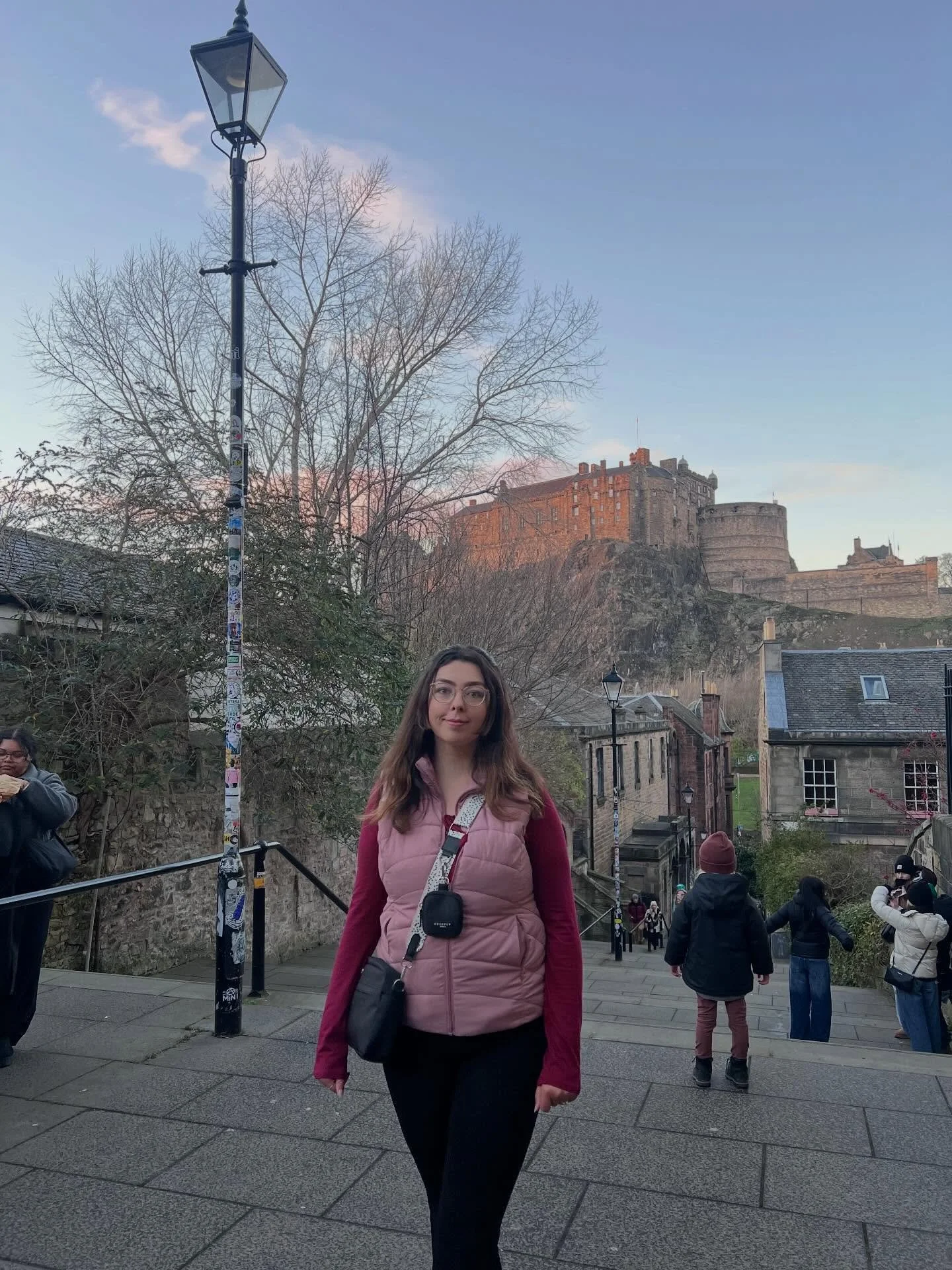 We&rsquo;ve spent a few days in Edinburgh enjoying the festive spirit and exploring as a family. 
1. Vennel view point 
2. Took a walk to Stockbridge through circus lane 
3. Barney was the goodest boy on the bus 
4. Faye getting comfy 
5. Victoria St