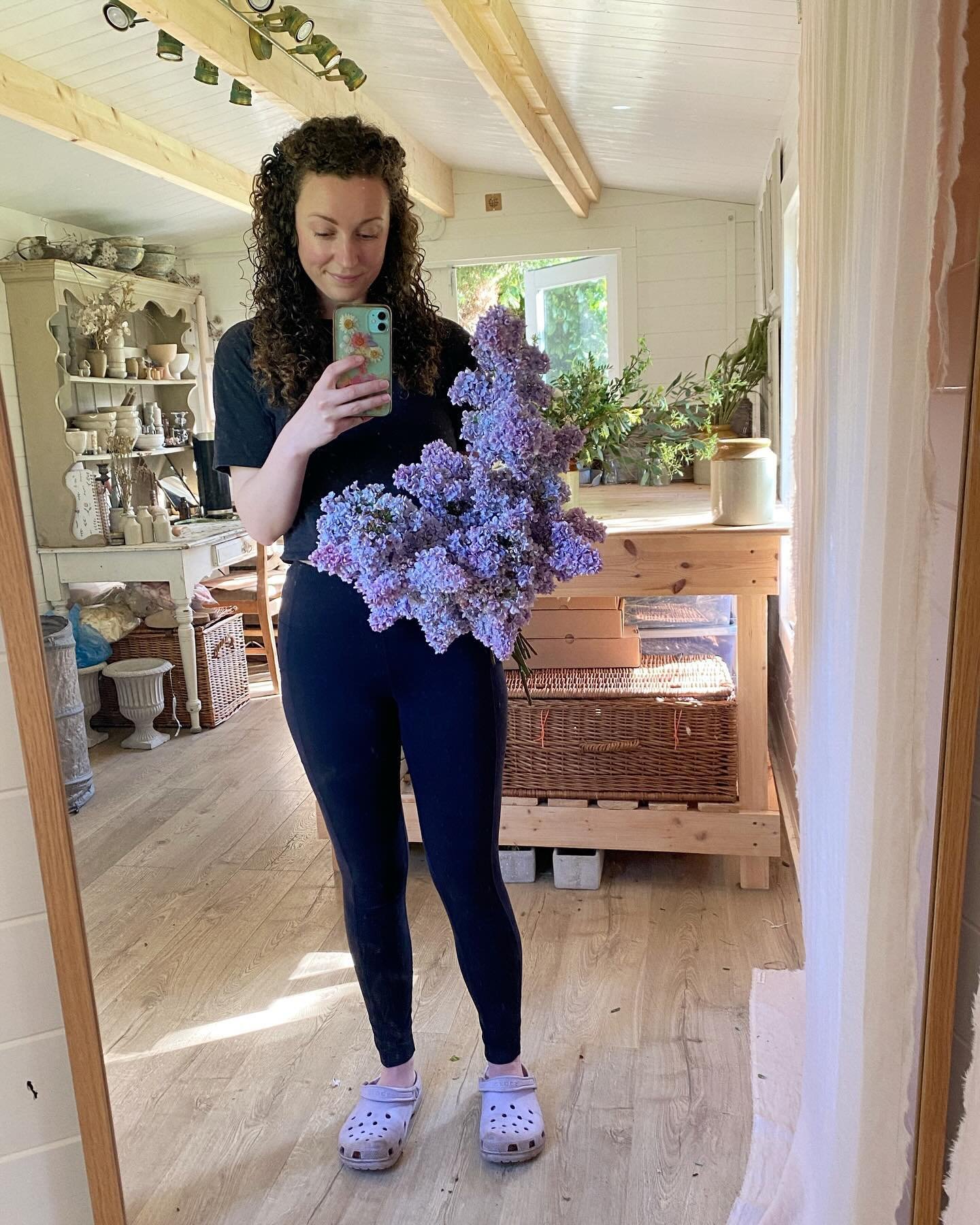 Matching footwear and flowers and further life and floral  April moments. Scroll for how several nights have ended..(Unintentional screenshot find whilst compiling this post) 🌝

Featuring lilac bringing the sweetest scent to the studio, the first Br
