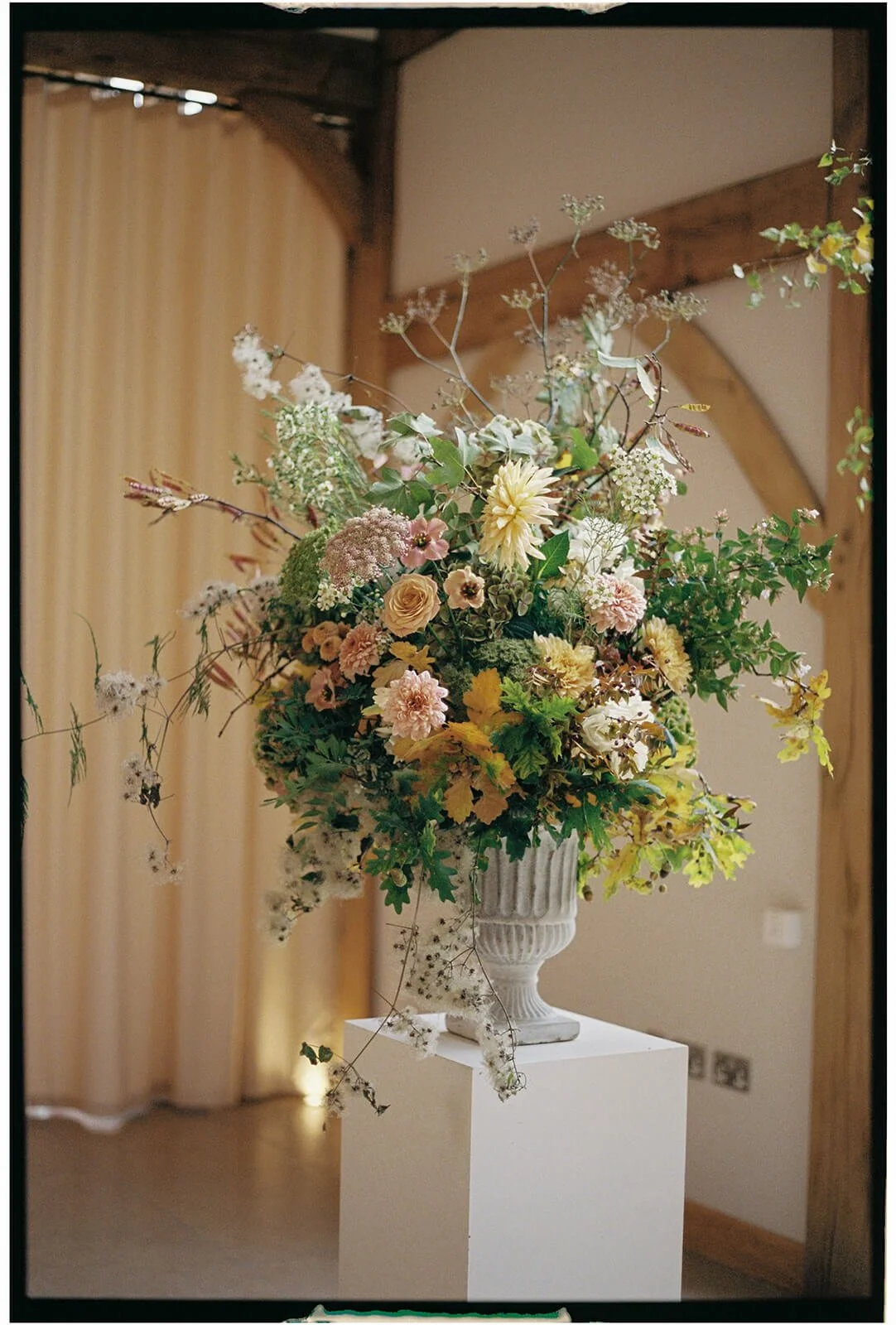Made-with-Grace-GreentreesEstate-Sussex-Wedding-Florist-Imogen-Eve-2.jpg