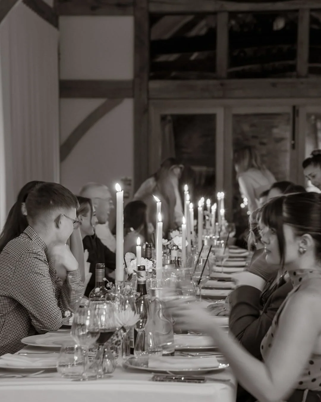 Are you having a dining experience the night before your wedding? Did you know MWG can provide floral and candle styling for this too? 
⠀⠀⠀⠀⠀⠀⠀⠀⠀
F &amp; J made @greentreesestate their home for the weekend to celebrate their wedding and we nipped dow