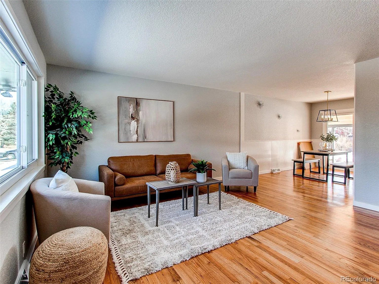 saratoga livingroom.png