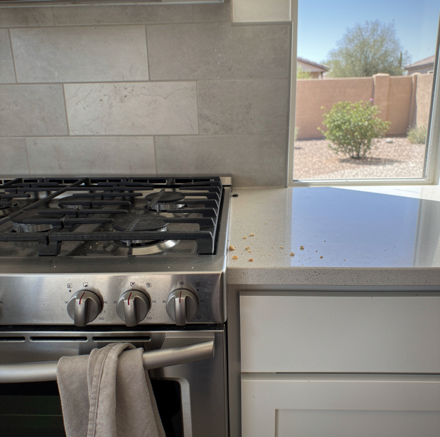 Gas Line Leak Warning Signs: What to Do Right Now