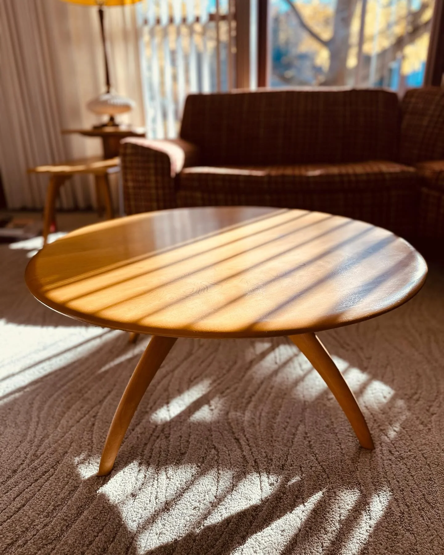 Meet the @heywoodwakefieldcompany M 1576 G cocktail table &ndash; where sophistication meets functionality! Refinished in wheat with a warm satin clear protective finish, this table is not just a practical, beautiful piece of furniture; it's a true s