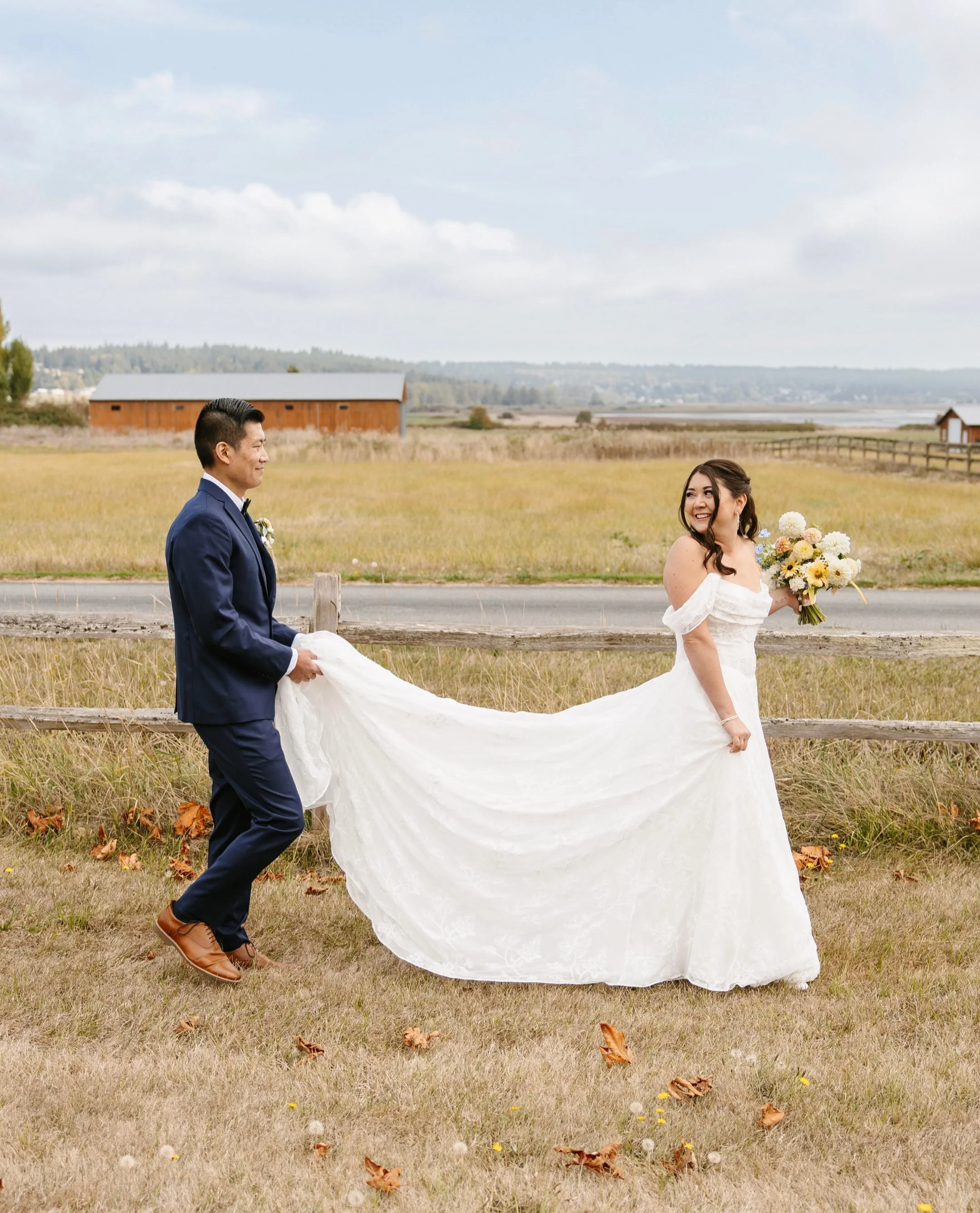Congratulations to Mary and Kevin as they celebrated their beautiful wedding on Whidbey Island at Crockett Farm this past weekend. It was the perfect day with a touch of fall aesthetics mixed with the very last bit of summer. 

Venue: @whidbeyislandw
