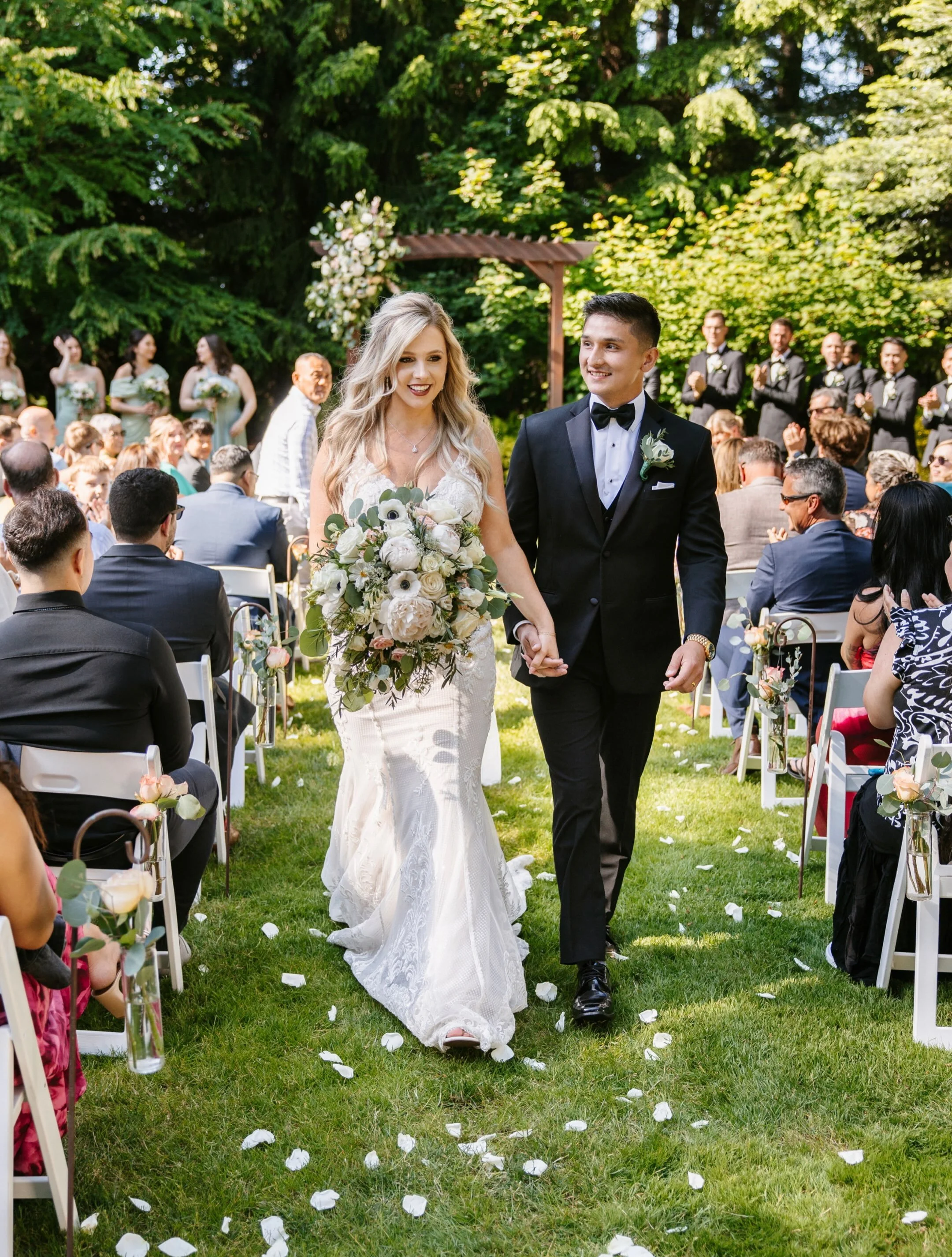 Fall might be here but I still have a lot of great summer wedding moments to share. This wedding at Evergreen Gardens had the kind of energy that was infectious. It was fun capturing these moments for Paige and Austin. And again, that summer evening 