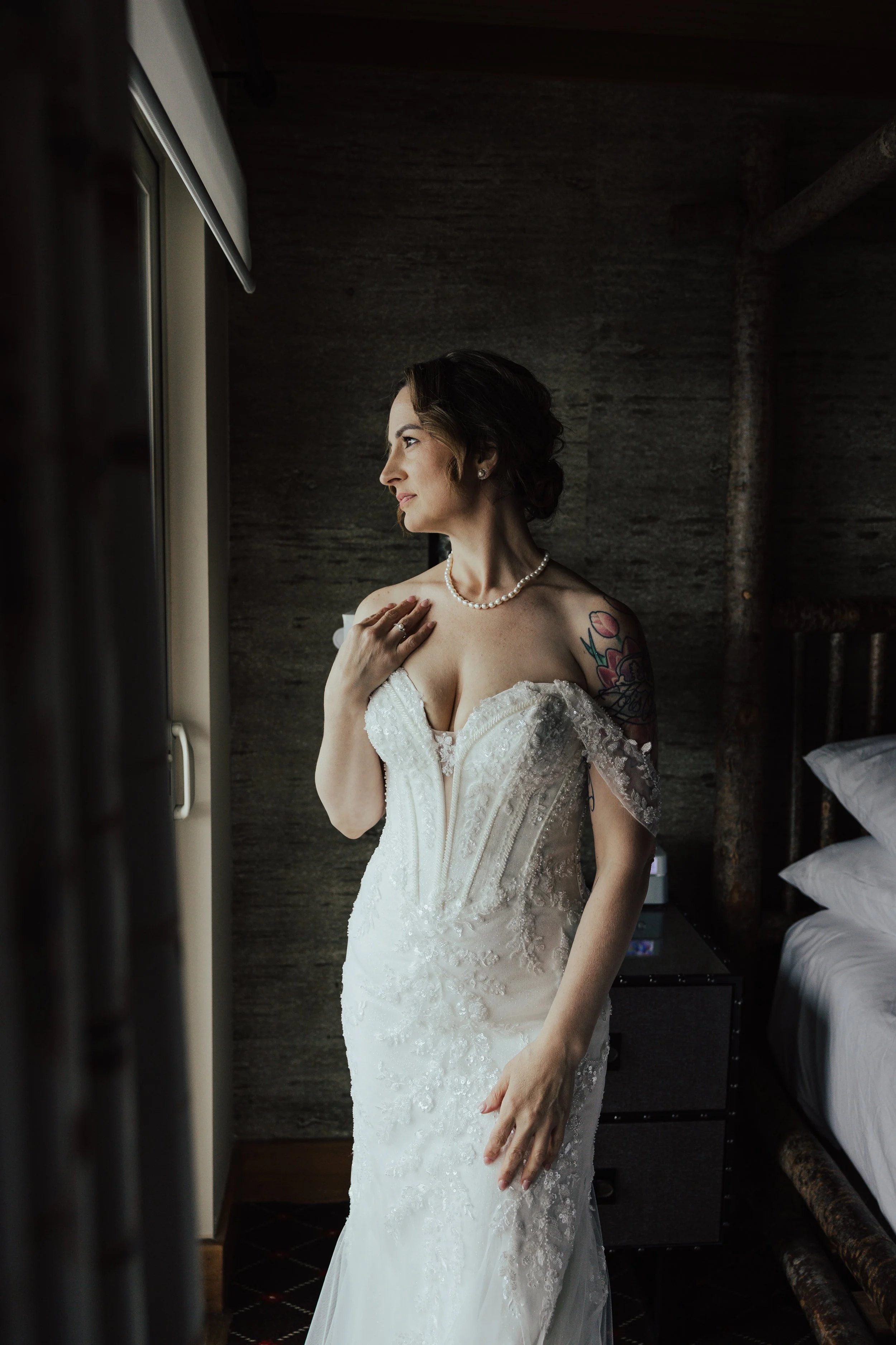 Bridal getting ready photos at the Edgewater Hotel.