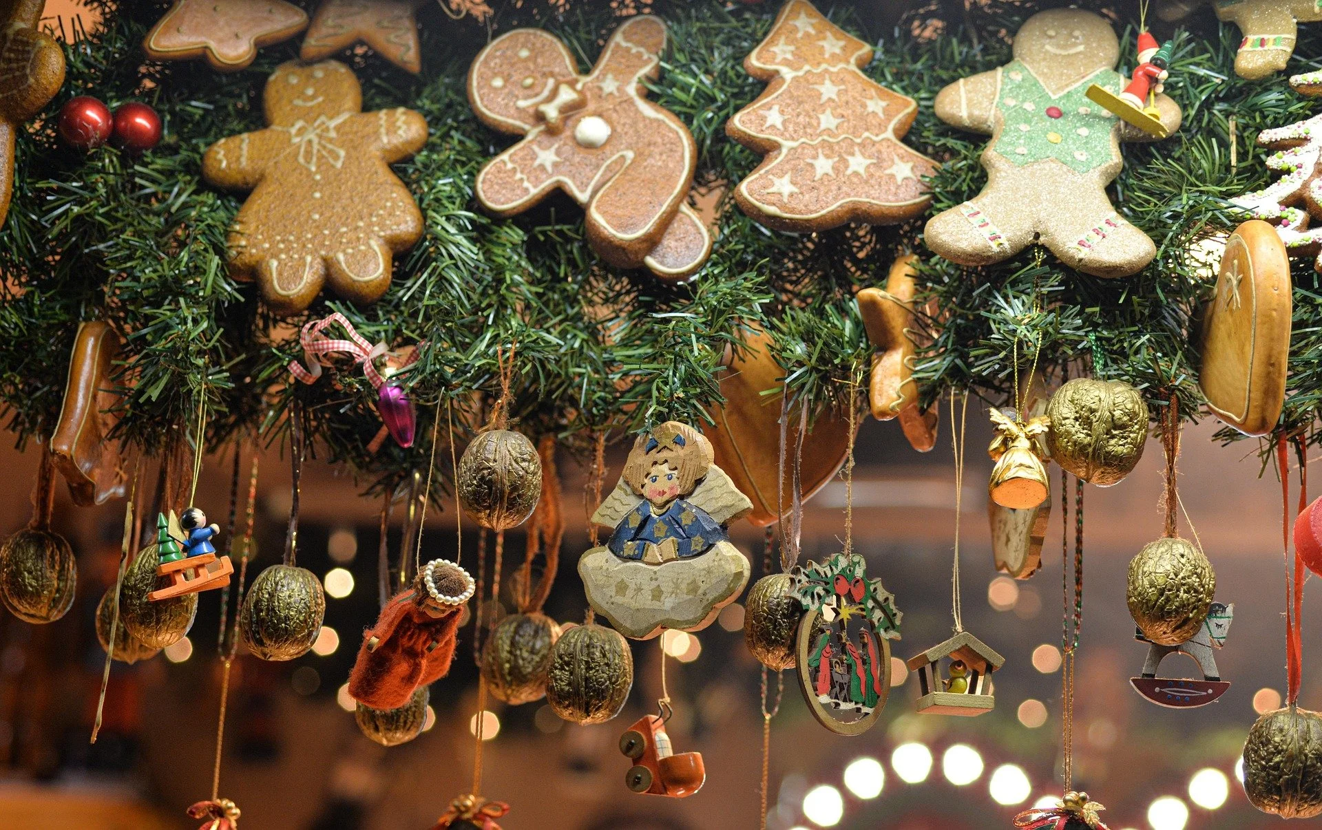 School Day Off French Camp: La Magie de Noël (December 21-22, 2026)