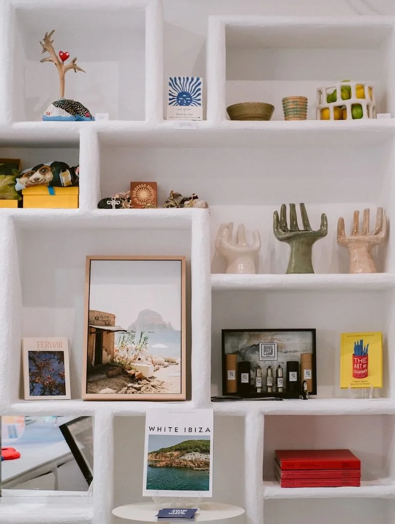 white-ibiza-living-directory-art-gallery-olas-gallery-2025-07.jpeg