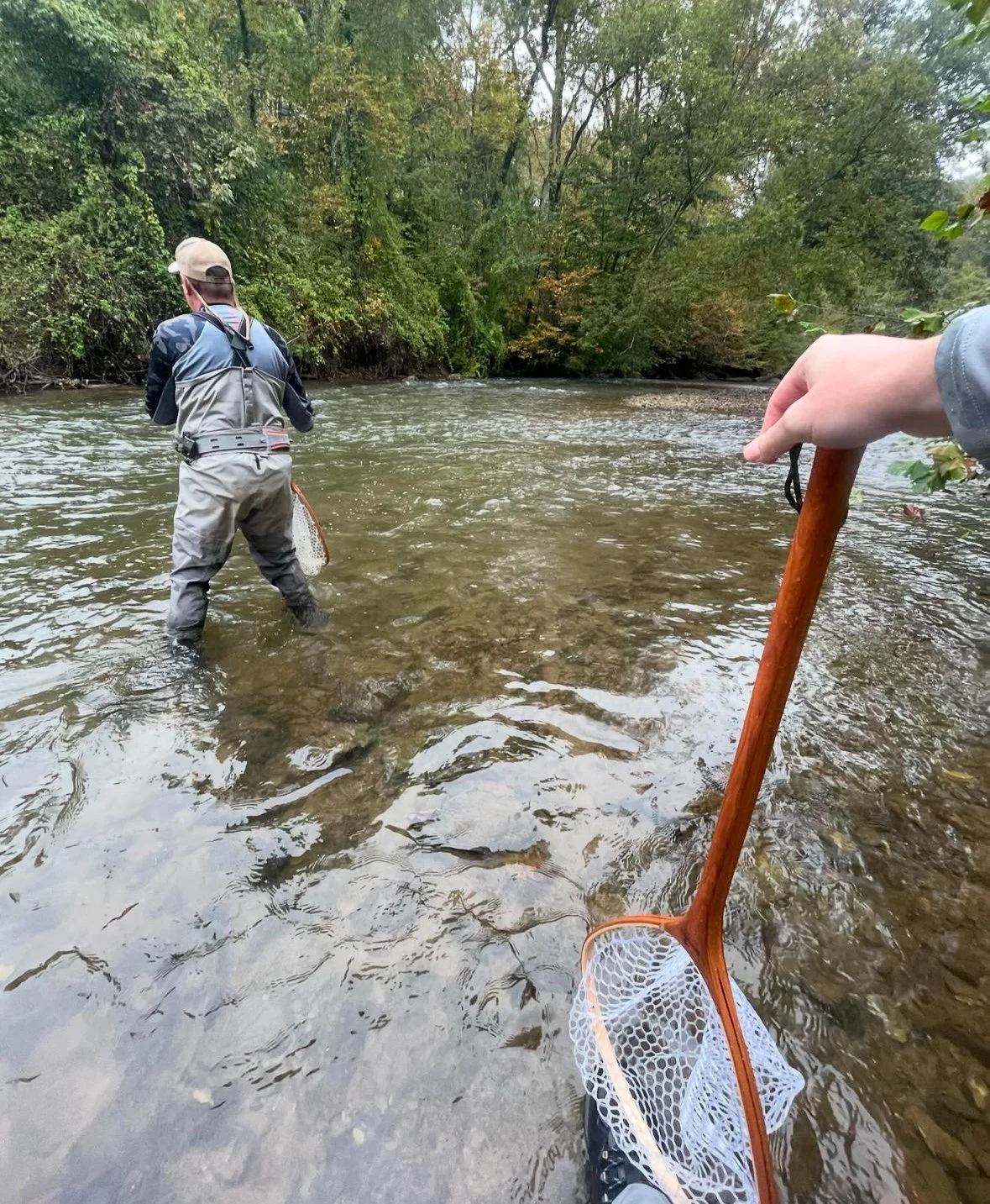 rockspring-nets-guide-holding-wooden-landing-net-stream-anglers.JPG