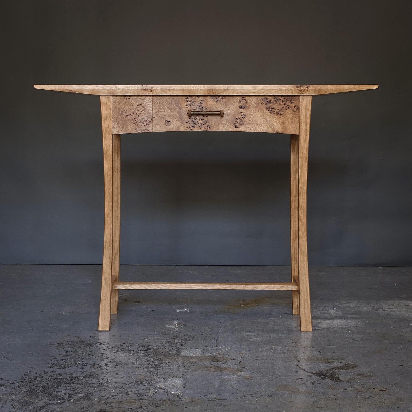 Finished console table. Pippy Oak with straight grained oak framework and dovetailed sycamore drawer. 
#woodwork #furnituredesign #furnituremaking #furnituremaker #sfmamembers #scottishoak