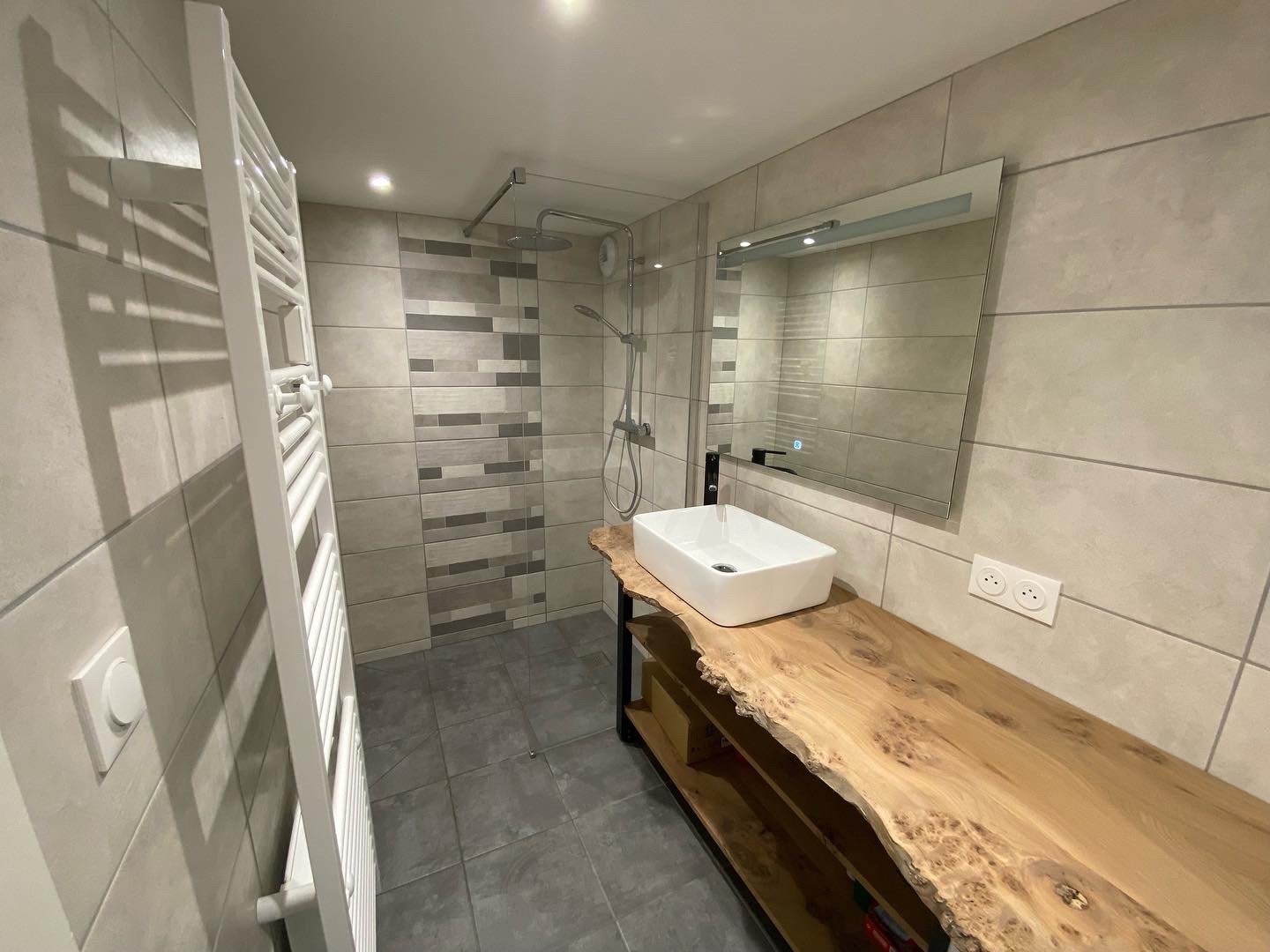 REFONTE SALLE DE BAIN.jpeg