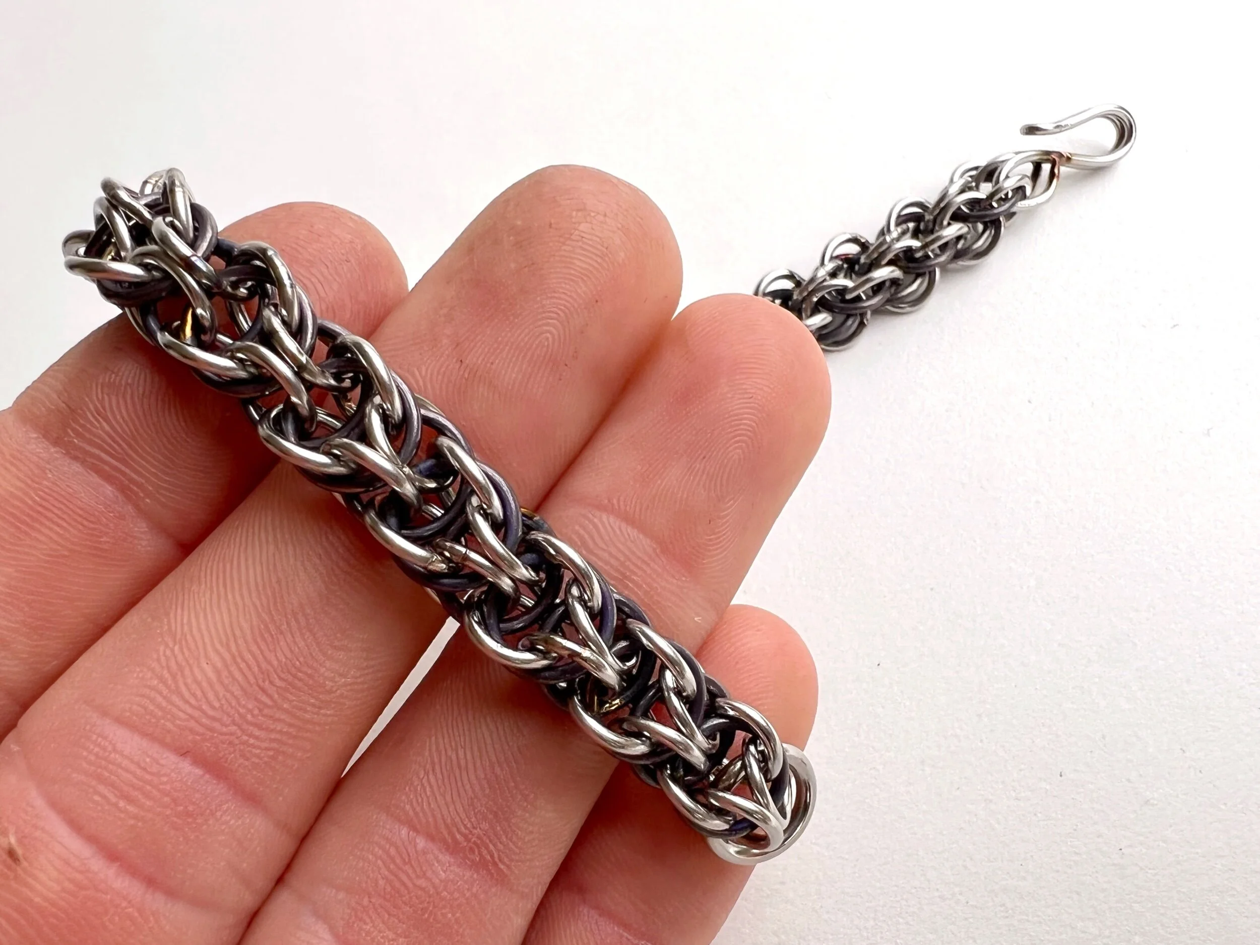 Bracelet Vintage LJM Or Maillons Perles Noires – Années 60, Patiné