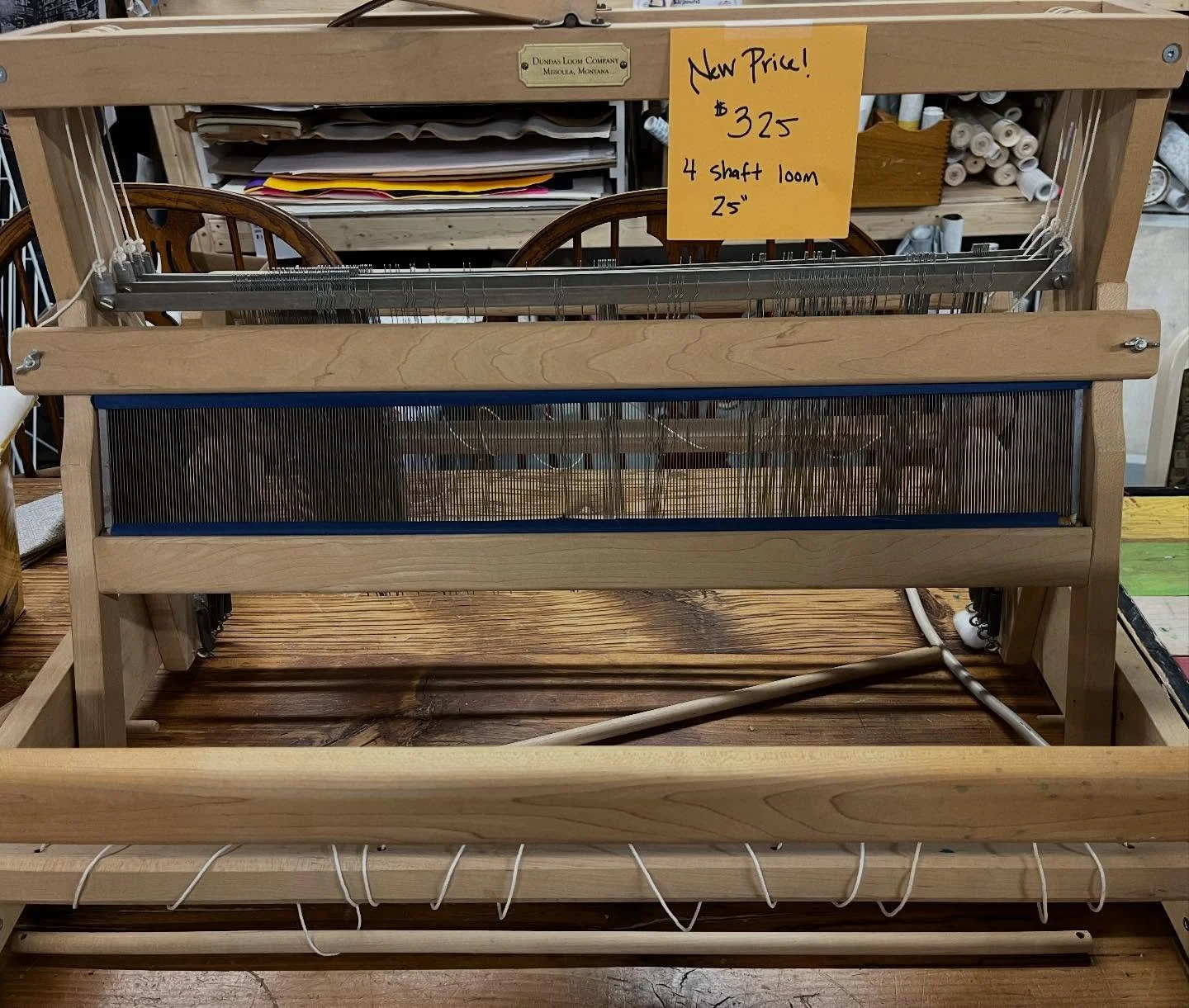 New sale price for this gorgeous 4 shaft 25&rsquo;&rsquo; loom!

$325🕺💃❤️