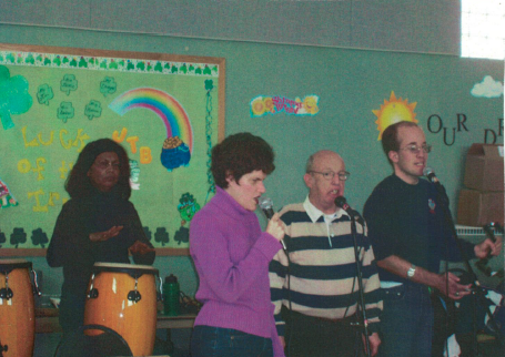 Jeanine Mooers singing.