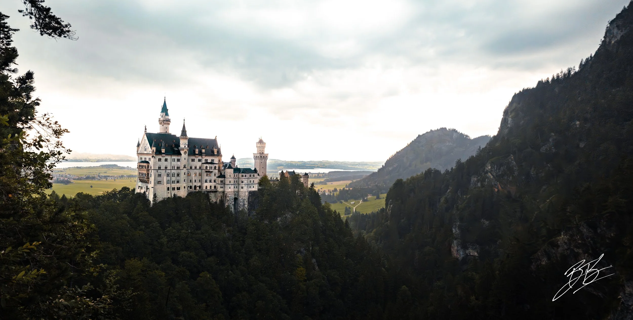 Neuschwanstein Bridge-14.jpg
