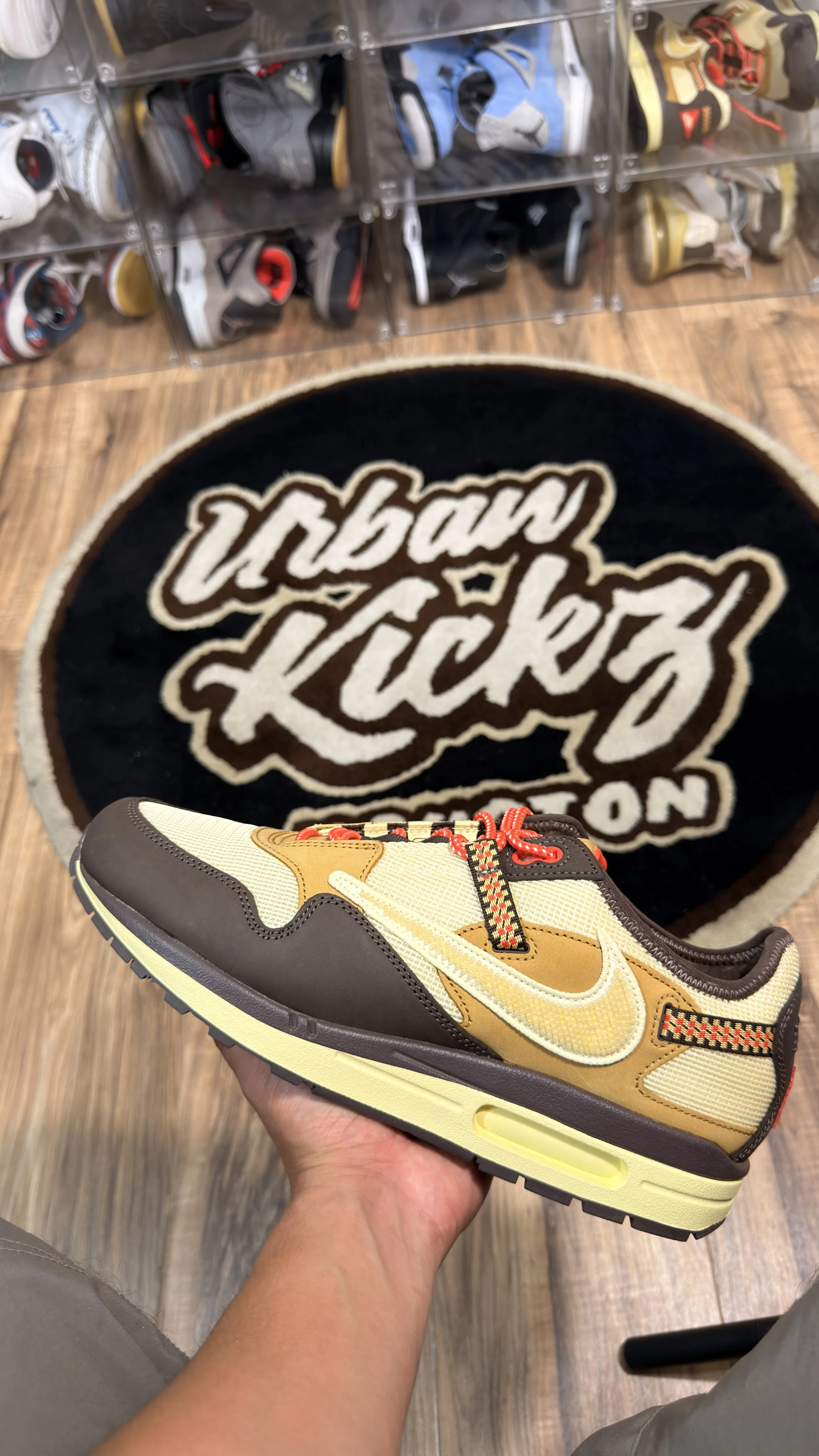 Nike Air Max 1 Travis Scott Cactus Jack Baroque Brown