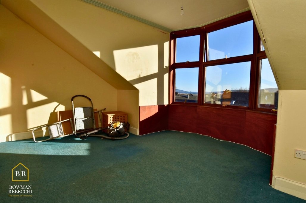 18 Forsyth Street, Greenock, PA16 — Bowman Rebecchi The Home of Property