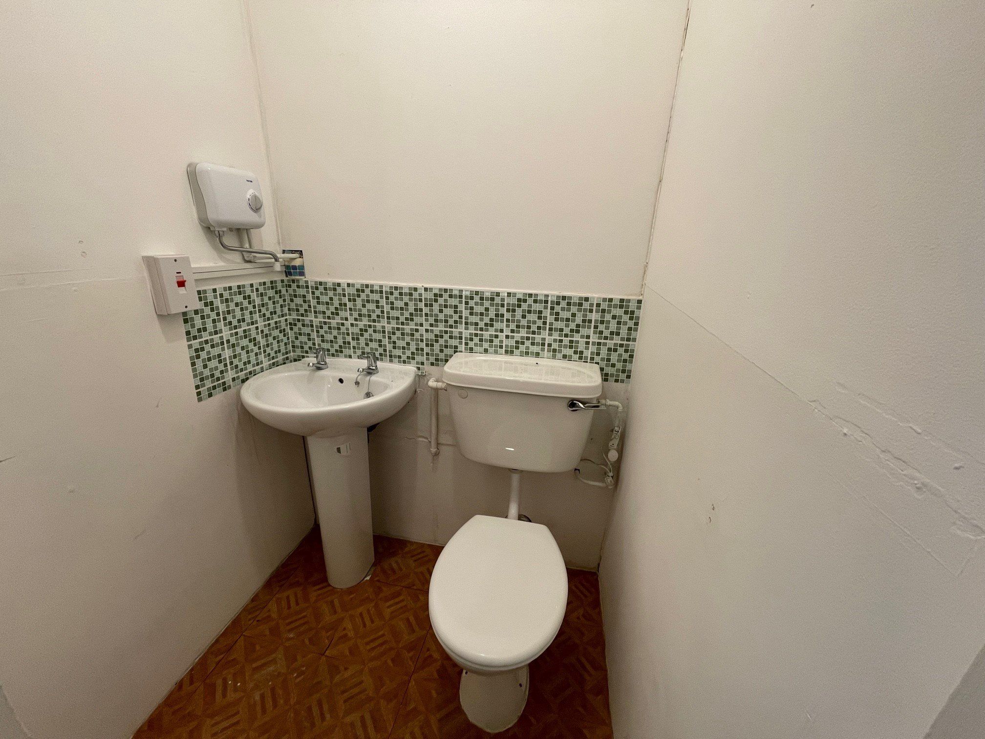 Toilet.jpg