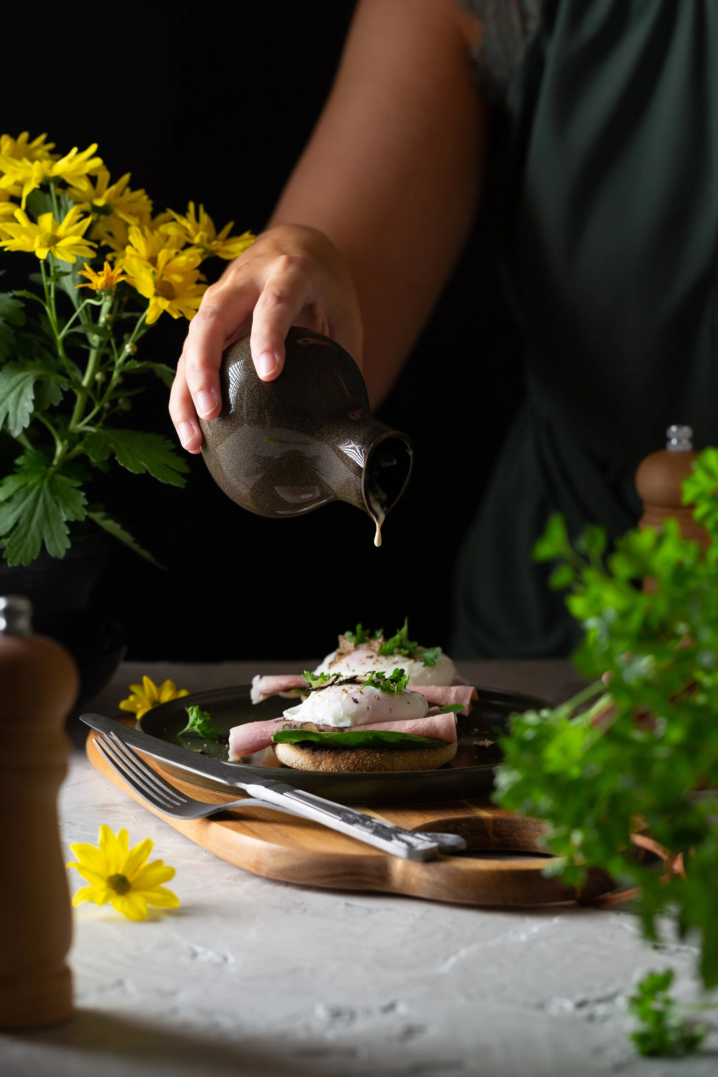 Trüffel Hollandaise Egg Benedict - Die Trüffelmanufaktur-20841.jpg