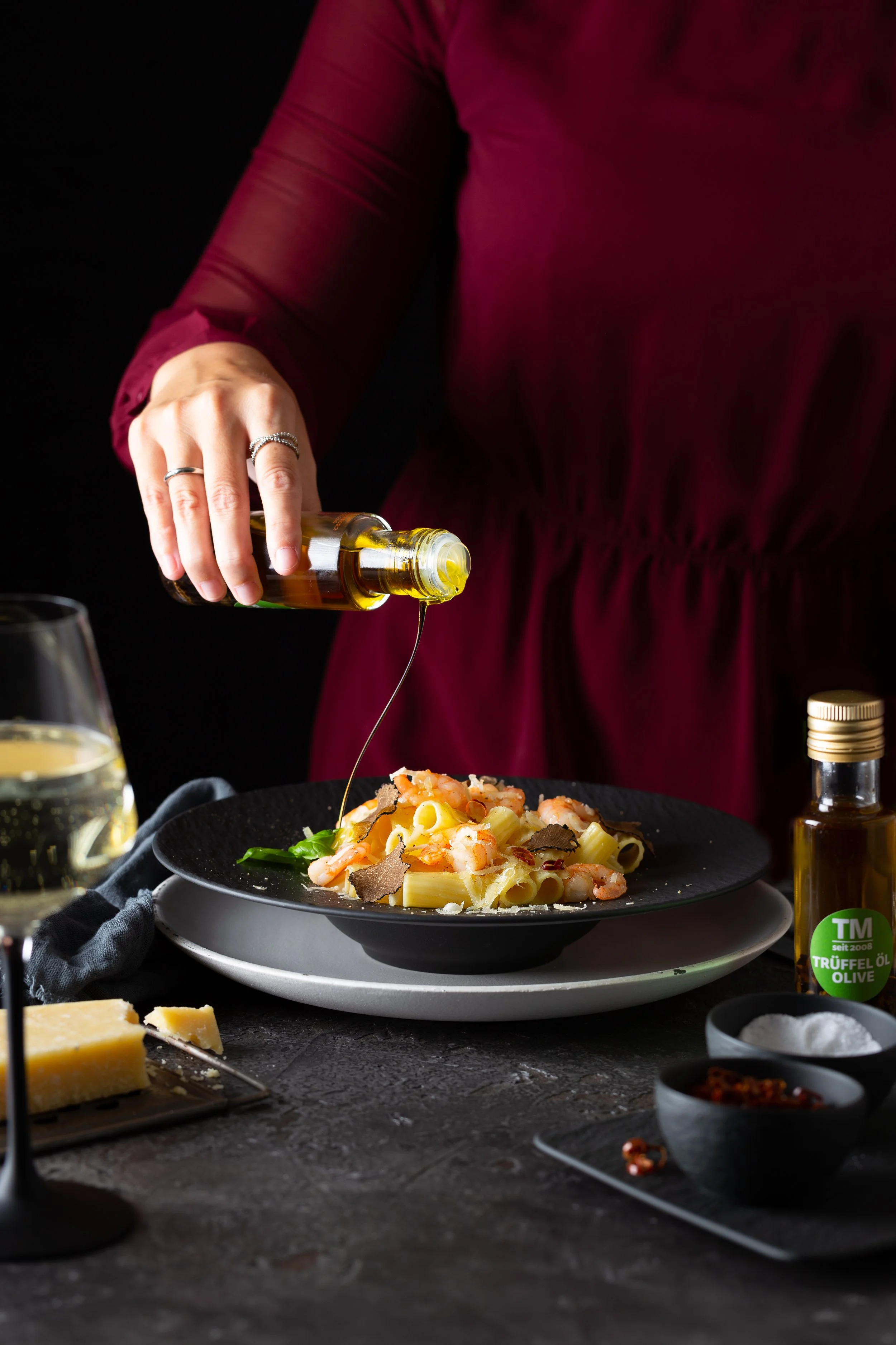 Trüffel Öl Olive Nudeln mit Flasche - Die Trüffelmanufaktur-.jpg