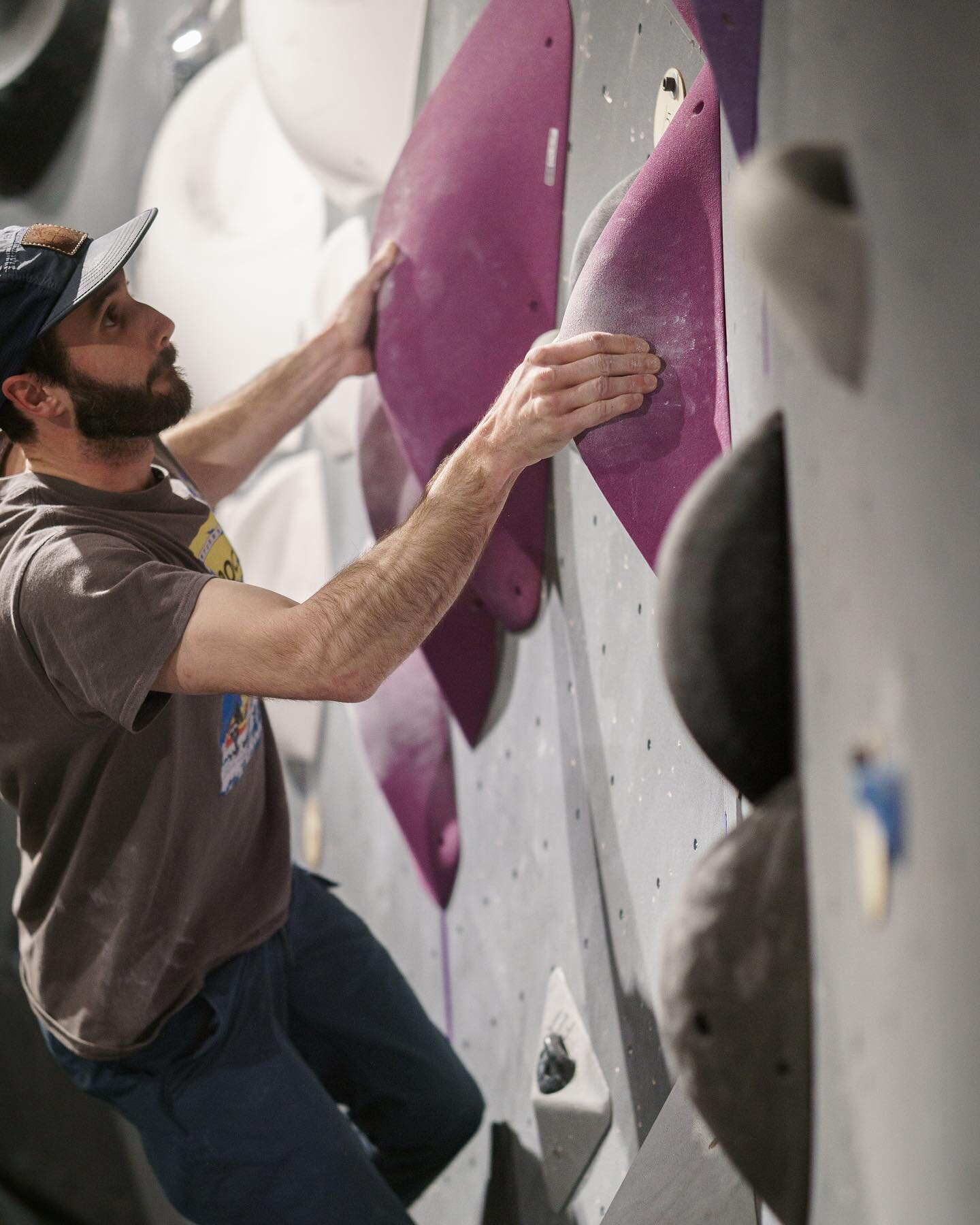 Remember last FULL MOON?? 
I do! IT WAS AWESOME! 🤩
Are you ready for #4? 🌕
-
-
#gatineau #climbing #climbinggym #climbinglife #climbingtraining #climb #bouldering