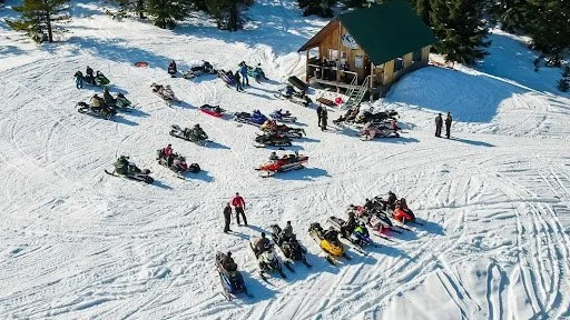 Dedicated Snowblazers Volunteers Maintain Fly Hills