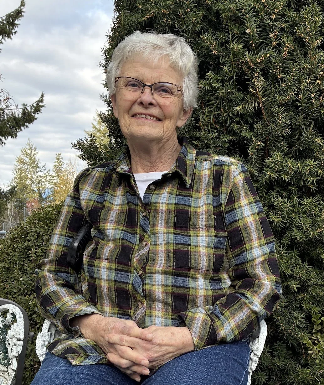 Volunteer Linda Eberle