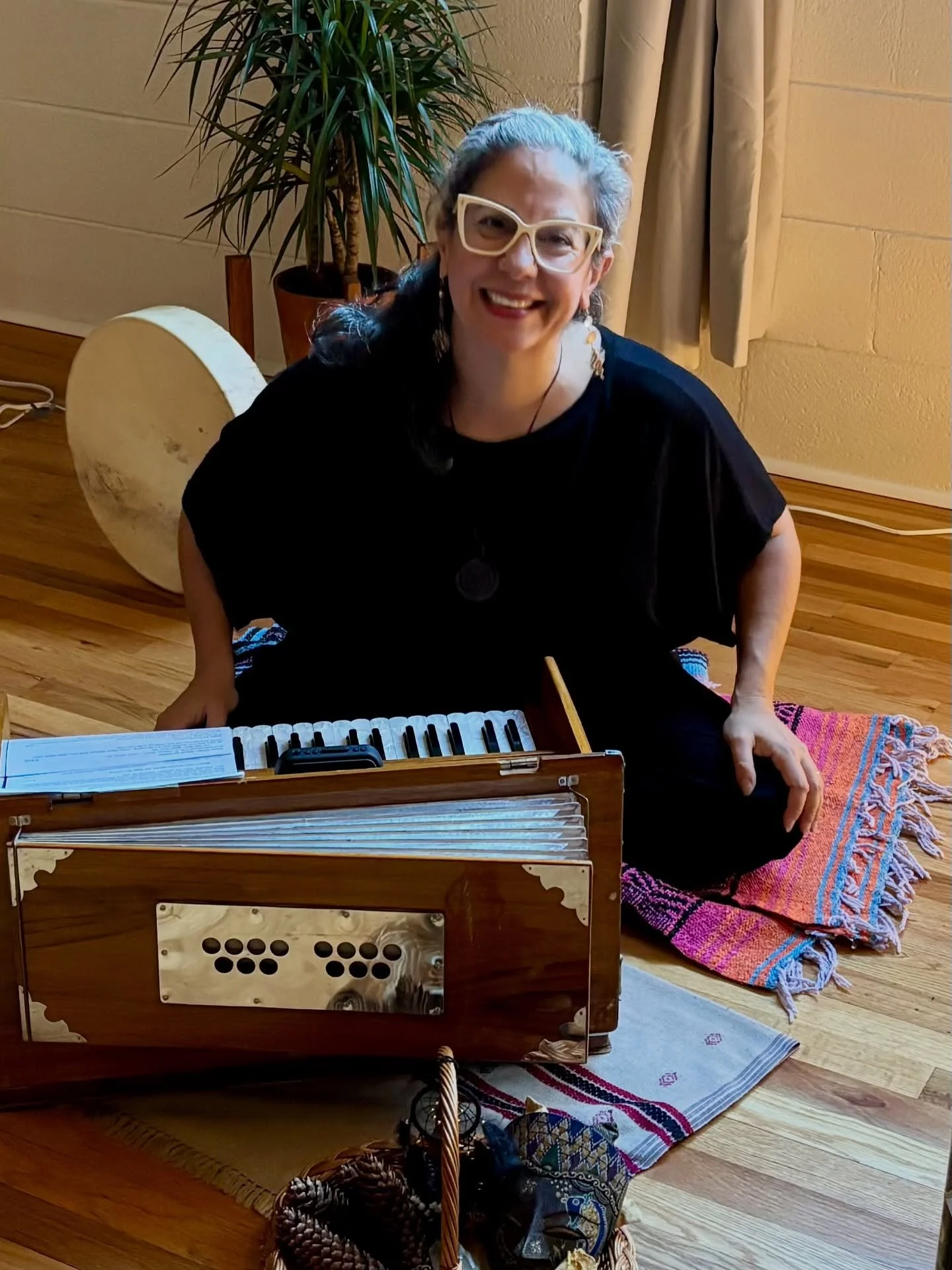 To open up a sacred space for conscious rest while softly remembering our ancestors&hellip; last night&hellip; thank you everyone who joined us. Intown Retreat is so peaceful &amp; it was an honor to create with Benny Silva. 

In fact, Benny and I de