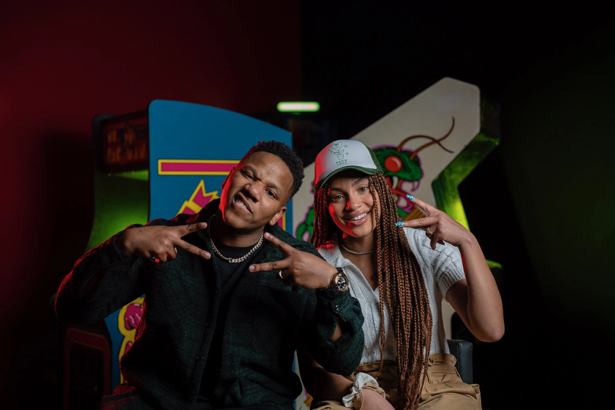 Who Knows The Hum?🎙💽