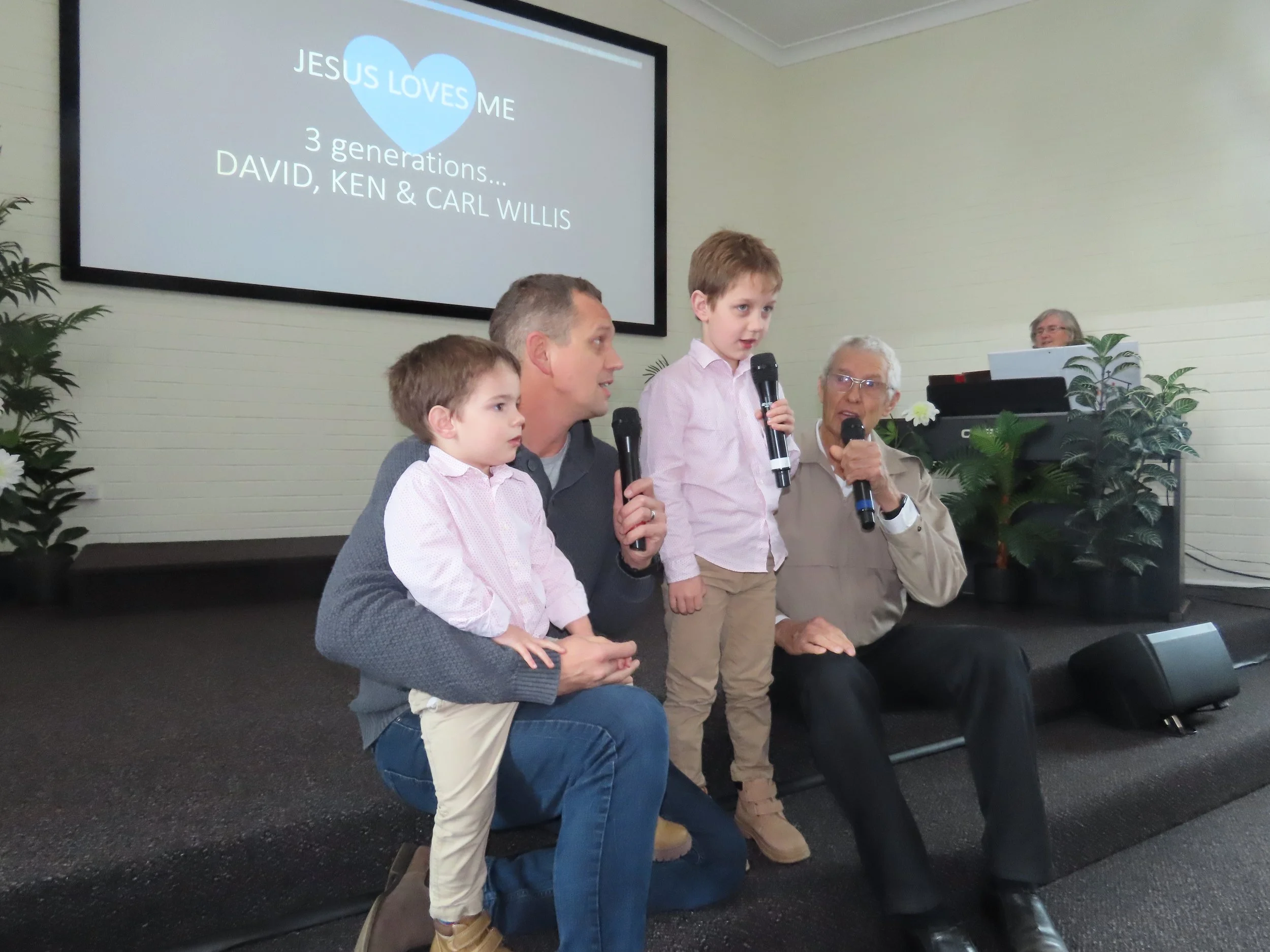 Intergenerational Church At Albany