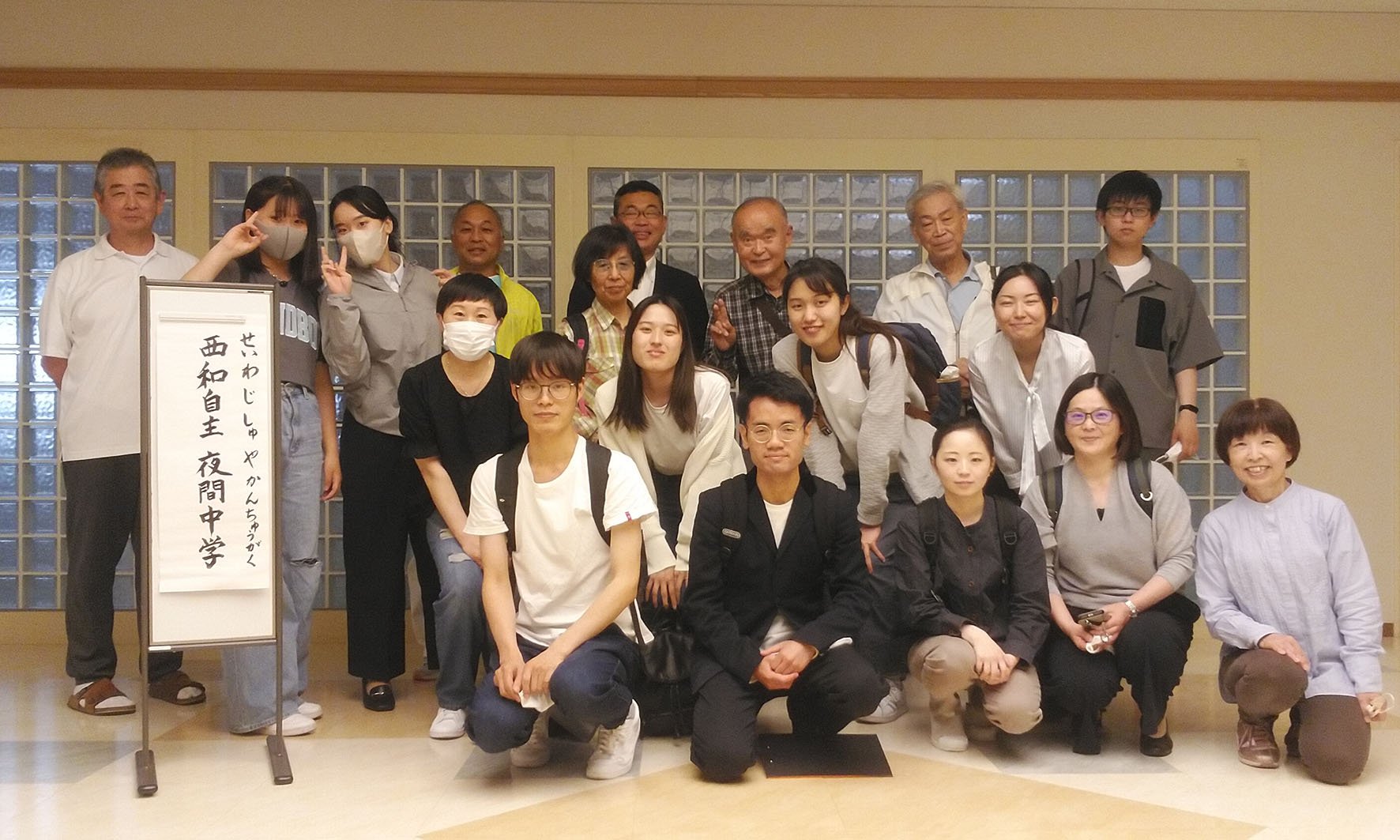奈良教育大学の学生さんが夜中の見学に来られました