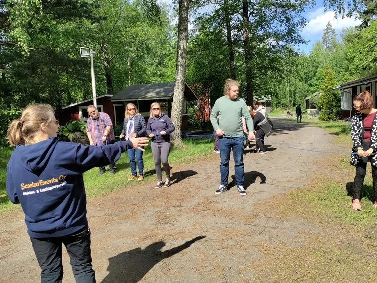 Virkistyspäivän tiimikisailua