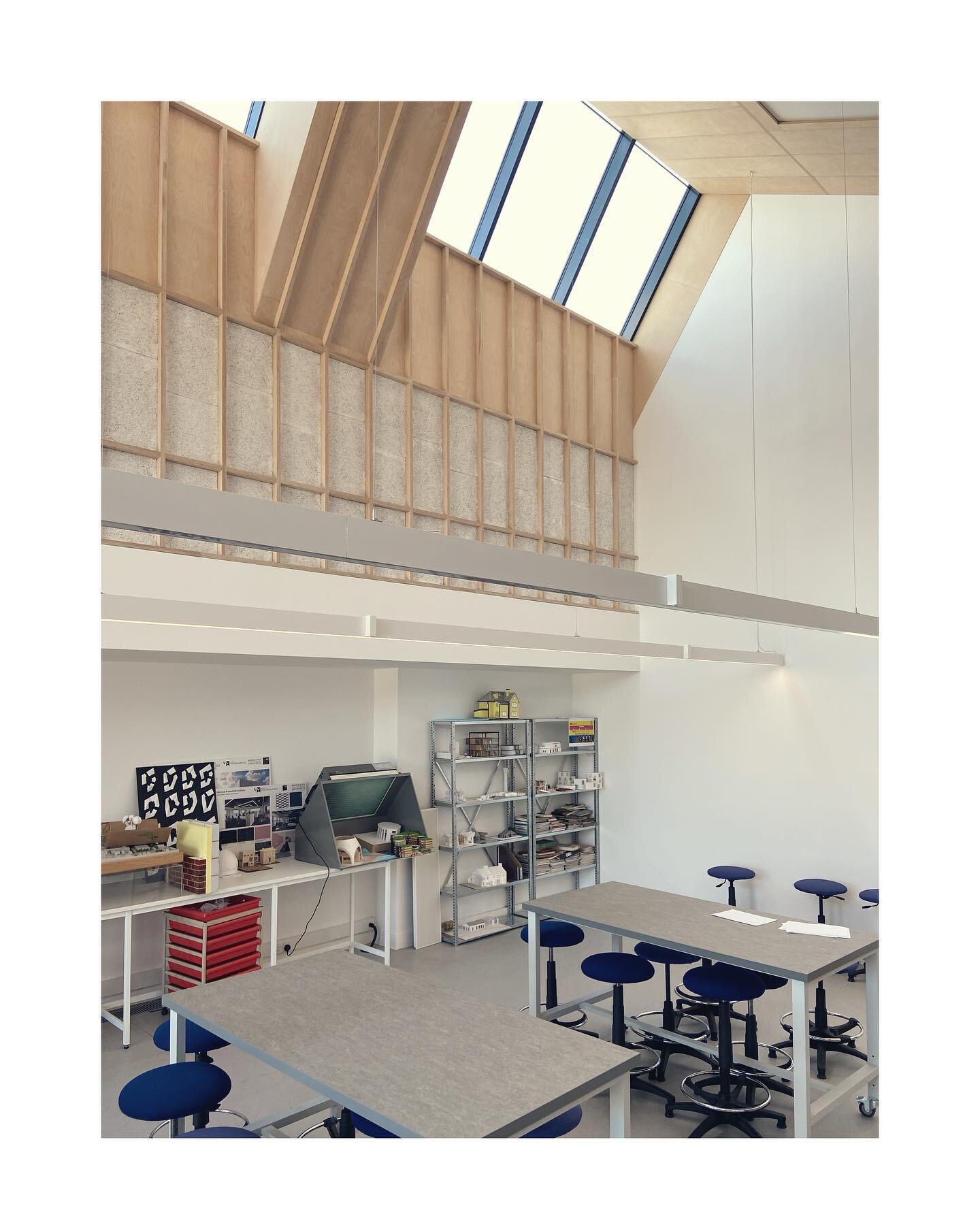 Great day networking and really interesting tour of @wlvarchitecture, hosted by @ribawestmids 

The students have access to not only some of the most advanced technology in the country, but benefit from amazing teaching and studio spaces! 

#westmidl