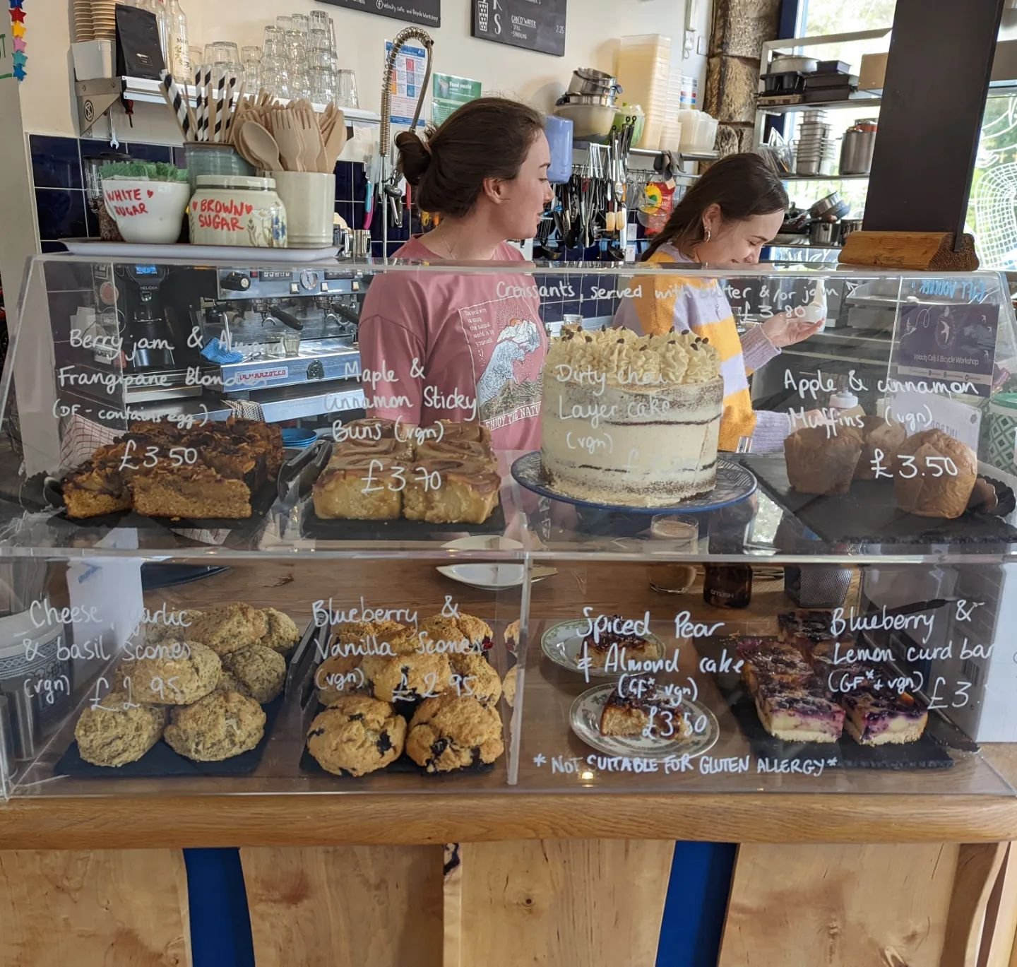 today's wonderful cake offerings 

vegan and gluten free options, always vegan scones, and a variety of textures and flavours 

open every day until 4pm