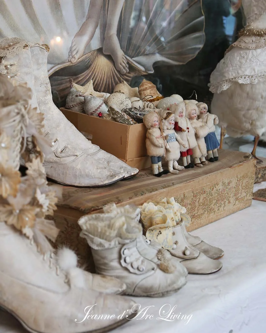 Antik julepynt med sjæl og charme