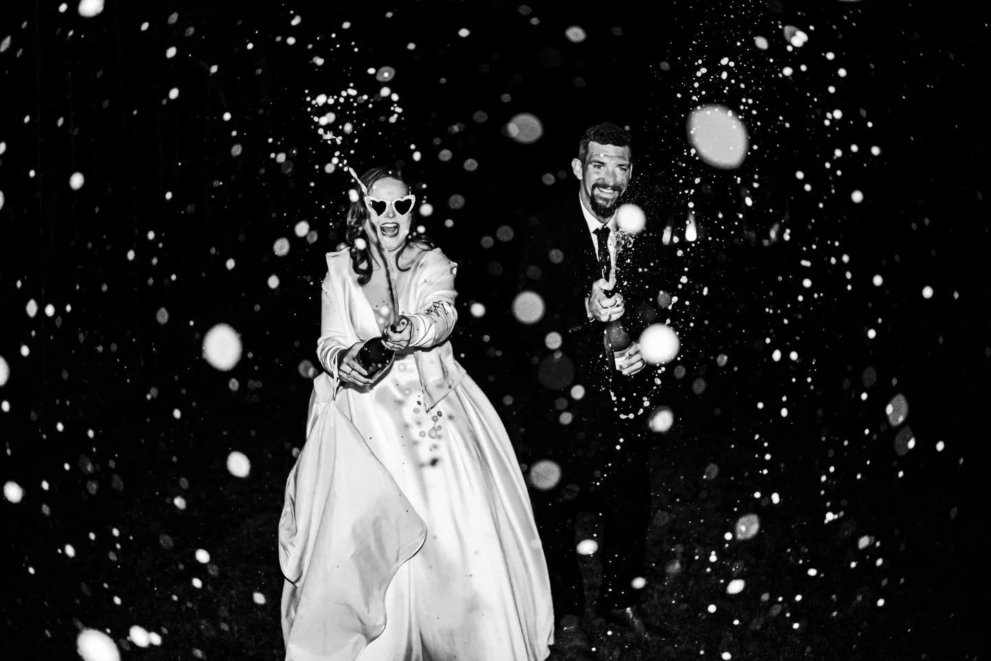 Crack open the champagne and just have some bloody fun with it 🙌🍾
.
.
Courtney and Chad sure did 😎
.
.
.
Second shooter with @azure_creative_photography ✨