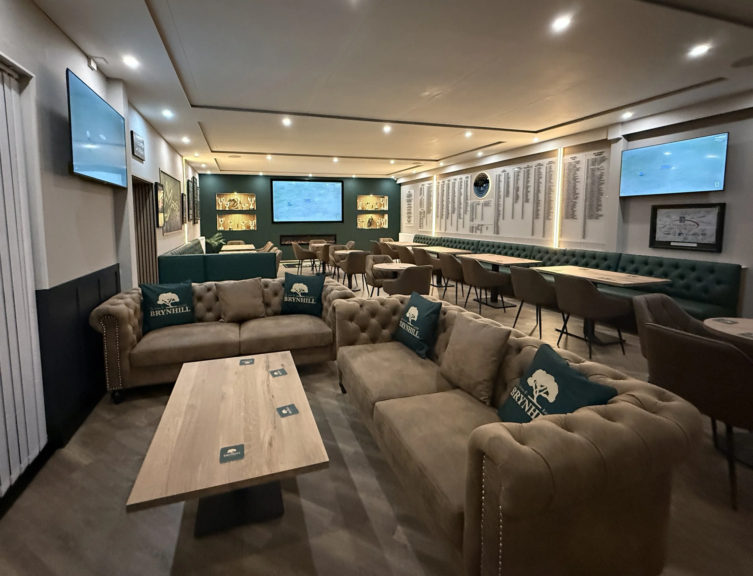 SPORTS LOUNGE 10.jpg