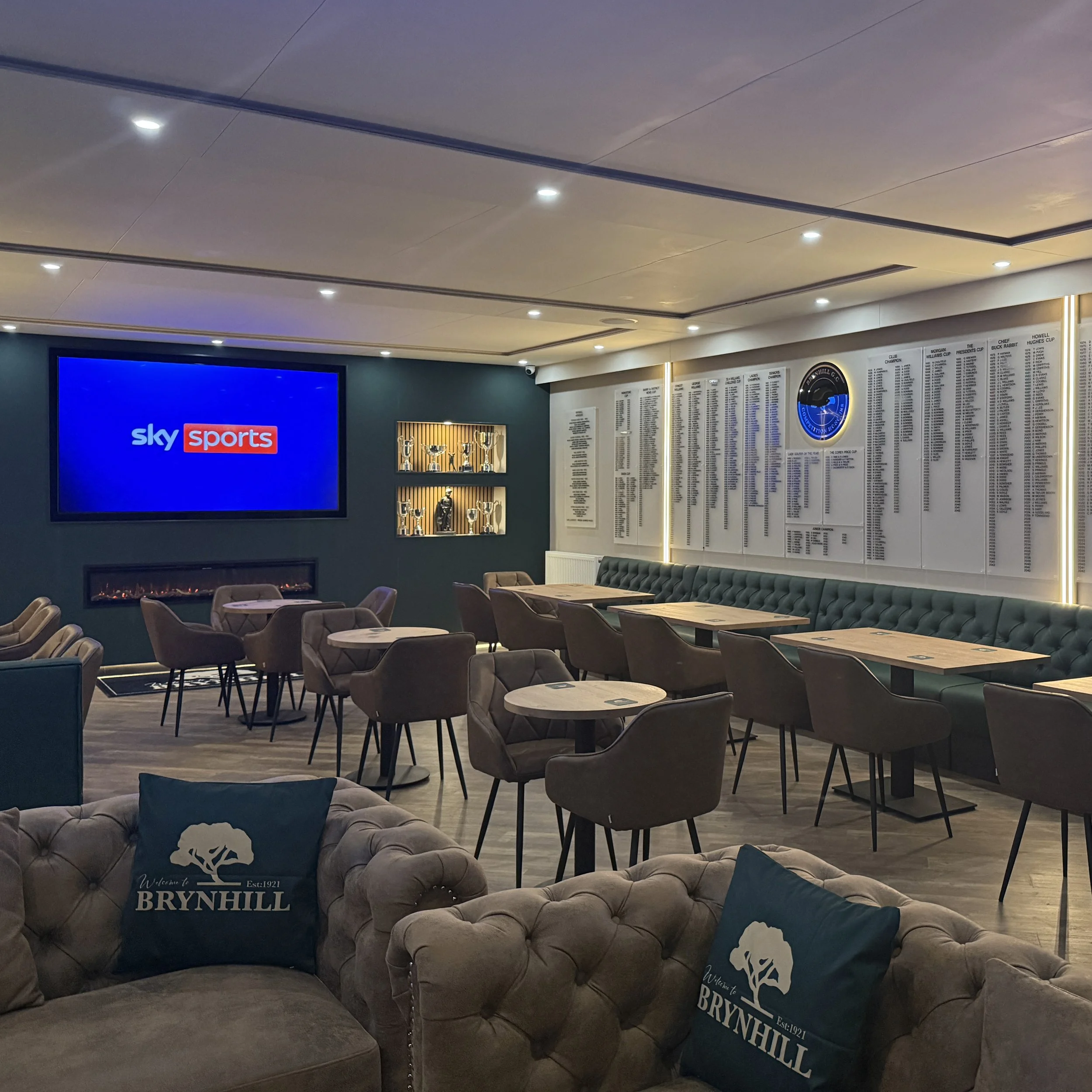 SPORTS LOUNGE 12.jpg