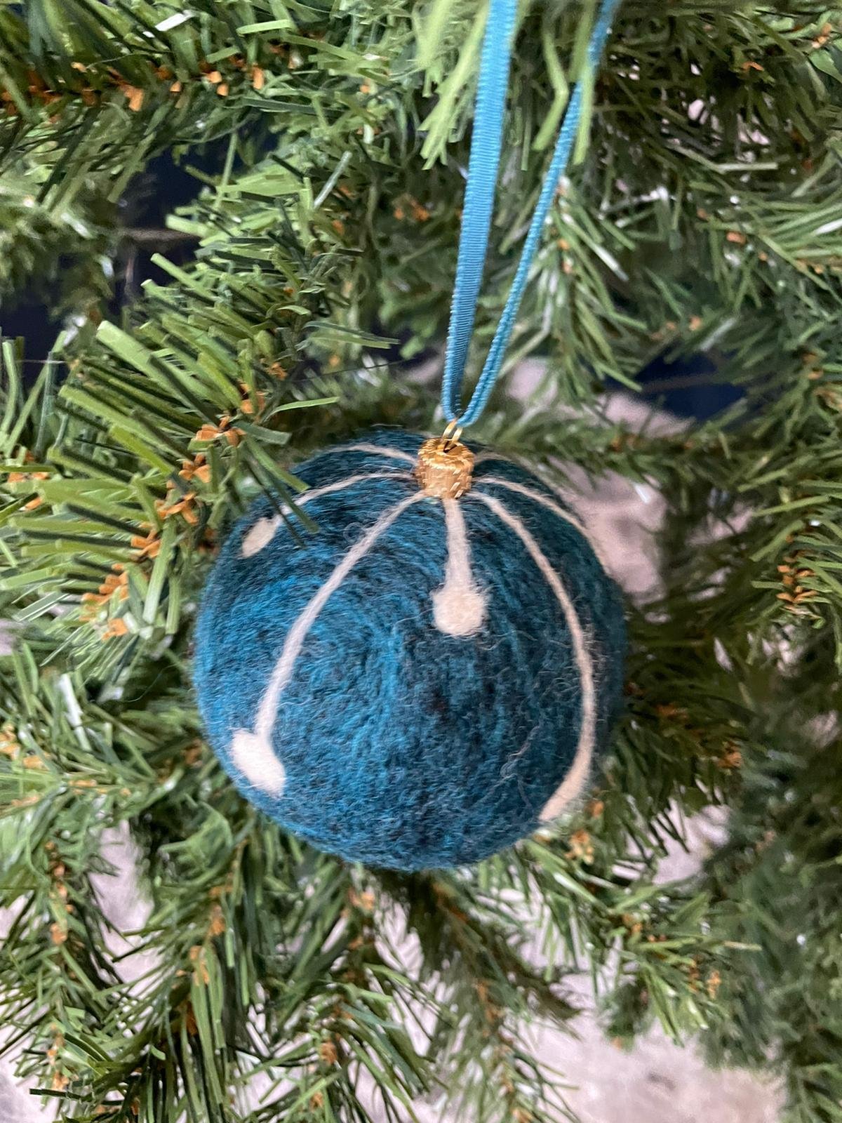 Needle Felt Bauble ‘Teal Teardrop’