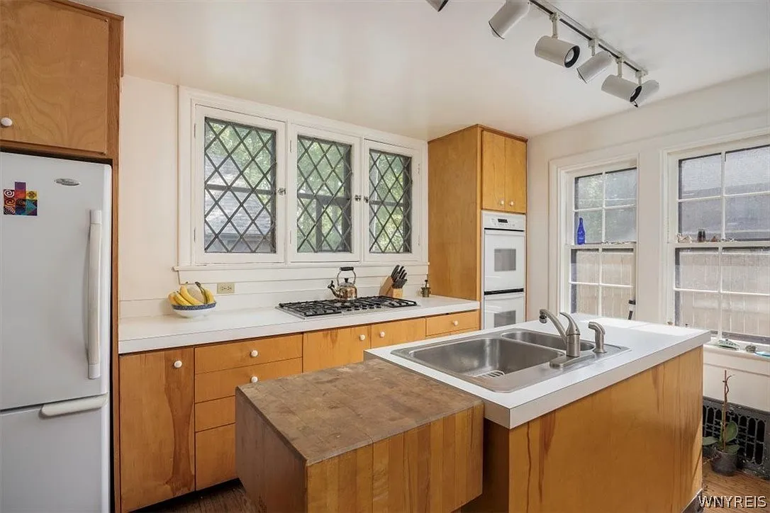 Before Picture -  Custom Kitchen Cabinets & Full Kitchen and Bathroom Remodel  - Amherst, NY