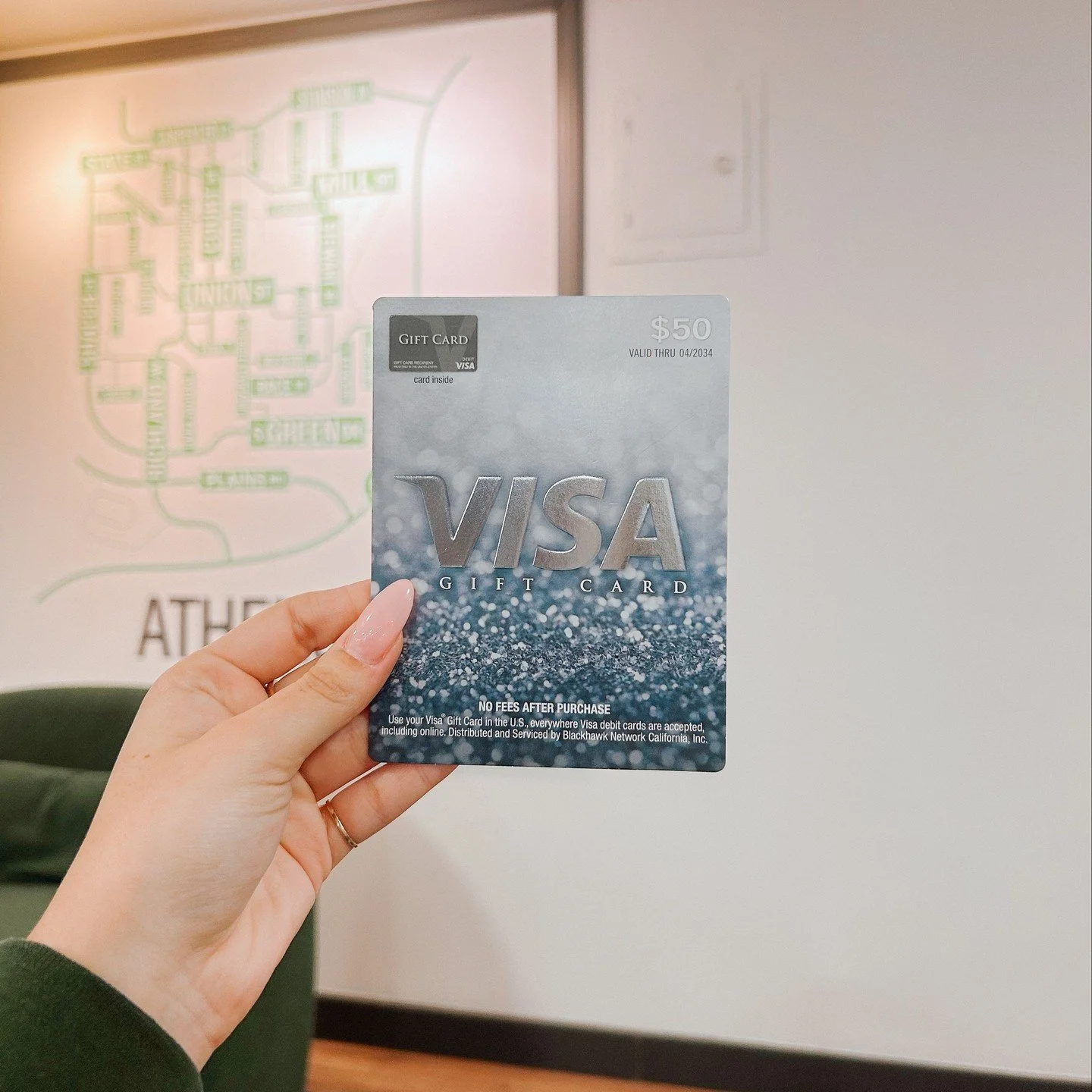 For our final day of our 10 days of giveaways we are giving away a $50 visa gift card! Like + tag 2 friends in the comments if you want to be entered in the give away. Winner will be contacted in the morning!💸❄️