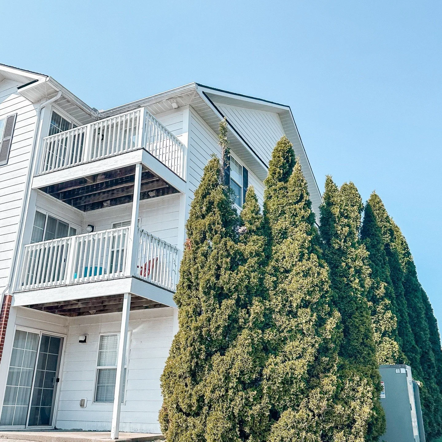 Interested in a one bed or a studio? Check out River's Edge today!