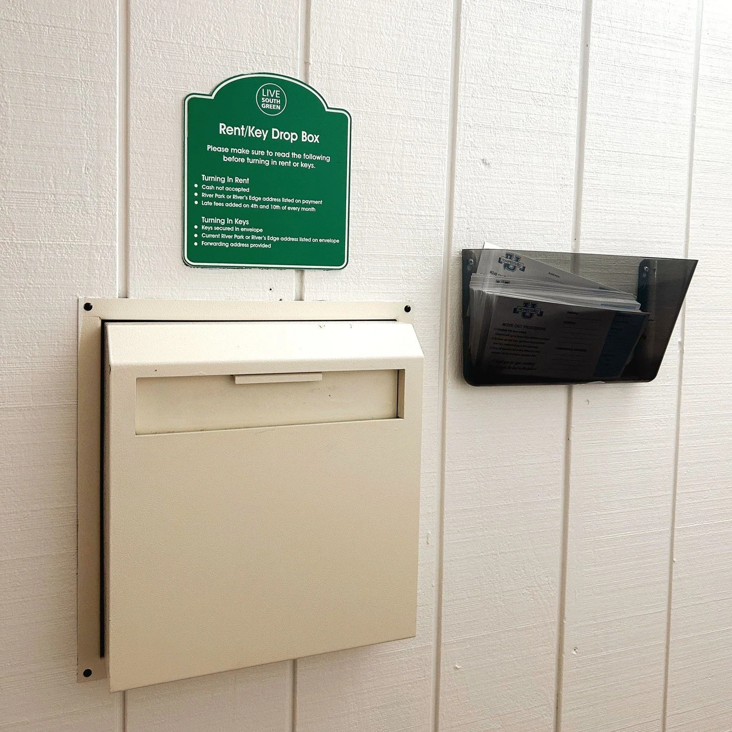 Did you know you can drop off your rent checks after hours in our rent drop box?📥️