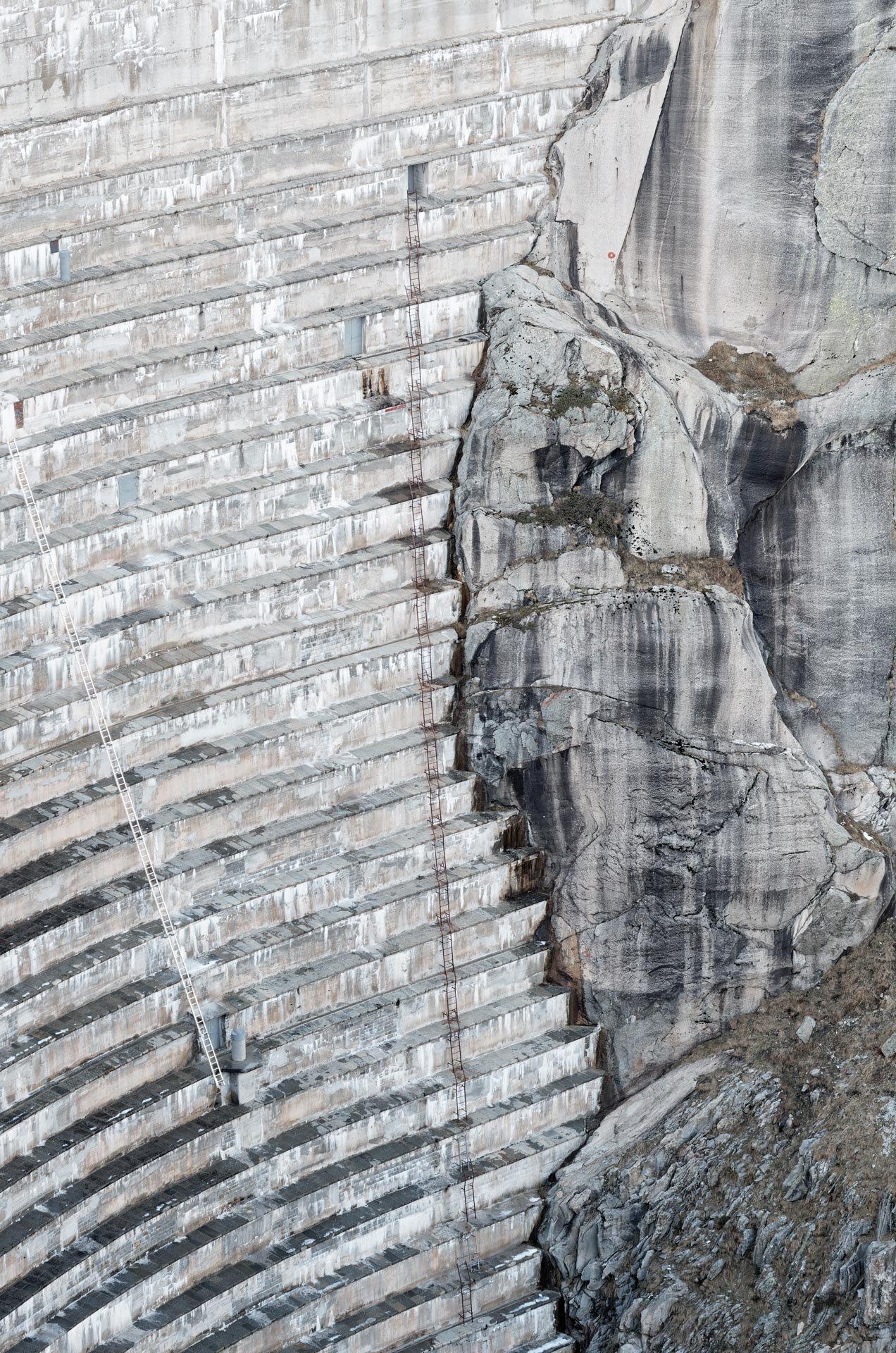 ROCHE ET BARRAGE – GRIMSEL (2011)
Digital fine art - Epson UltraChrome k3 pigment inks
Hahnemühle pro fine art paper Museum Etching® 350 gr/m2 , Dibond
112,5 X 75 cm
Limited Edition of 9, Signed
CHF 1750.-