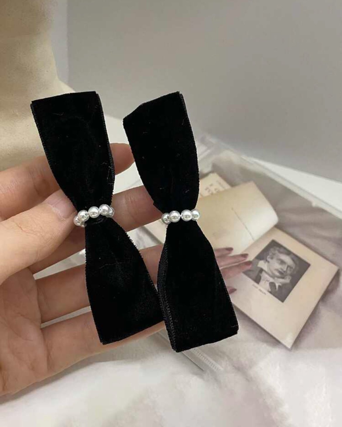 Black Velvet Hair Bow with Faux Pearls Hair Clip for Adults, Black Hair Bow, Formal Dressy Velvet Bow for Ladies, Alligator Clips for Women